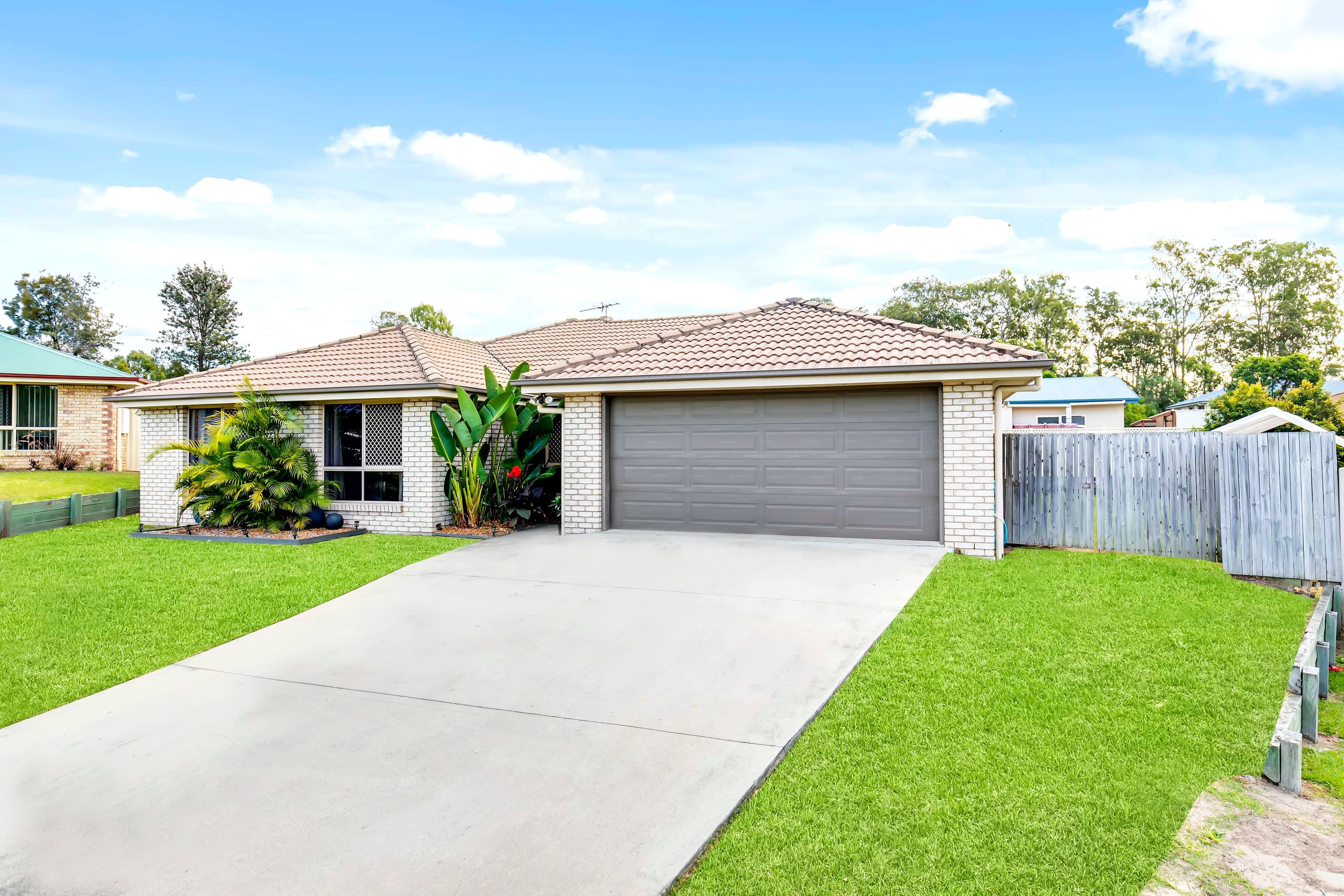 11 Baybreeze Close, Deception Bay, Deception Bay - Image 1