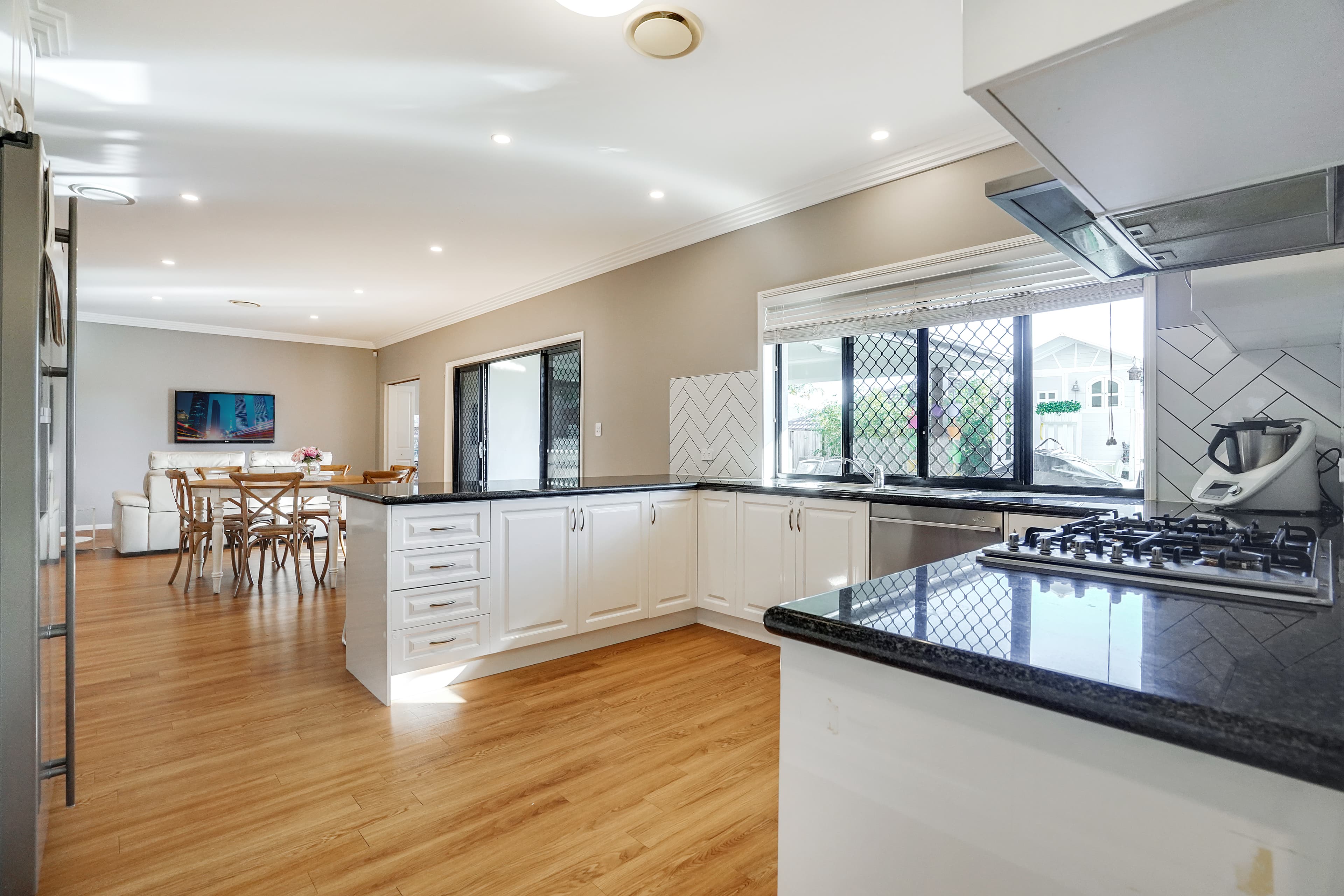 21 Beddoe Street, Thornlands, Thornlands - Thumbnail 3