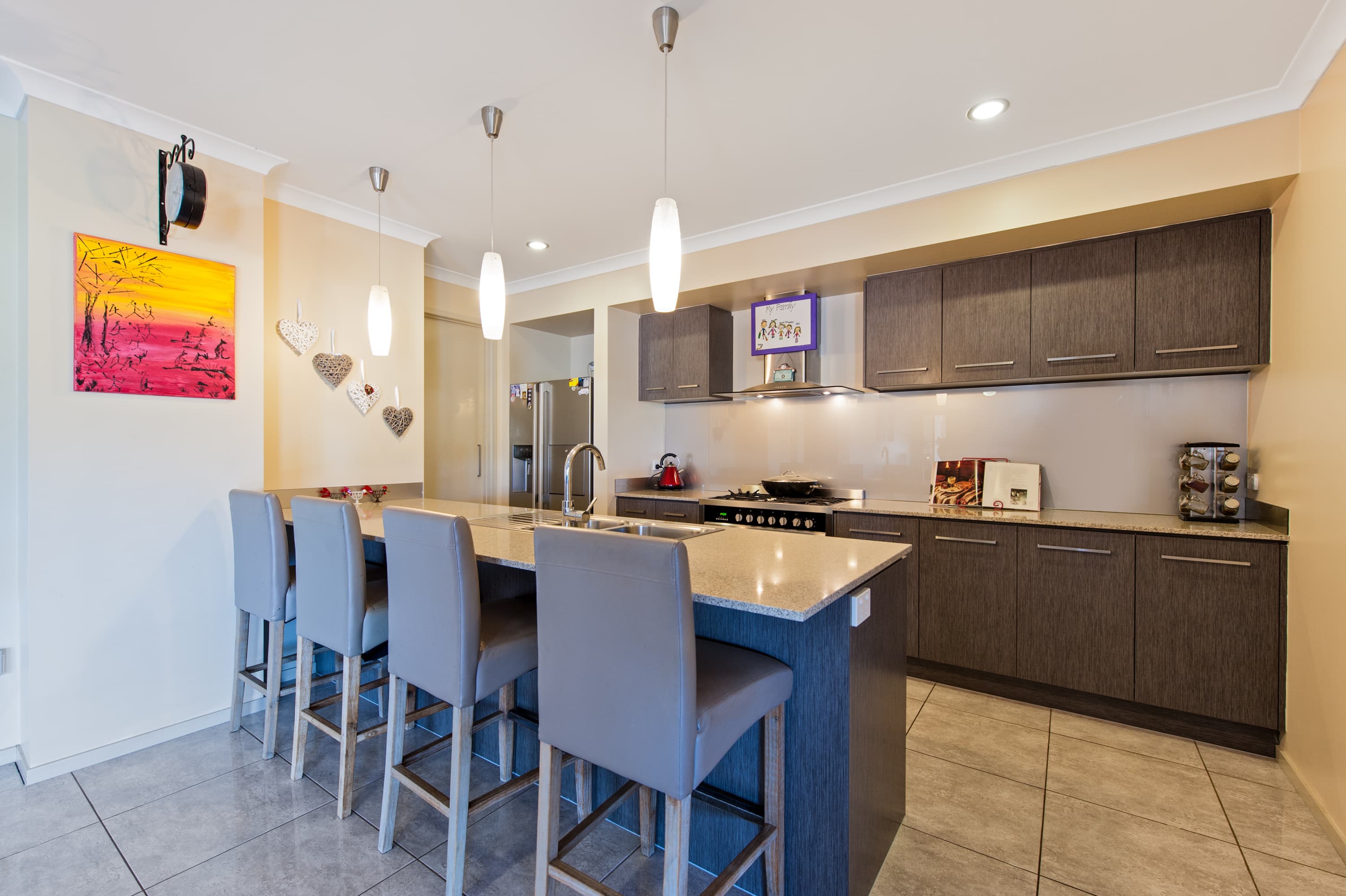 11 Cole Street, Redland Bay, Redland Bay - Thumbnail 2