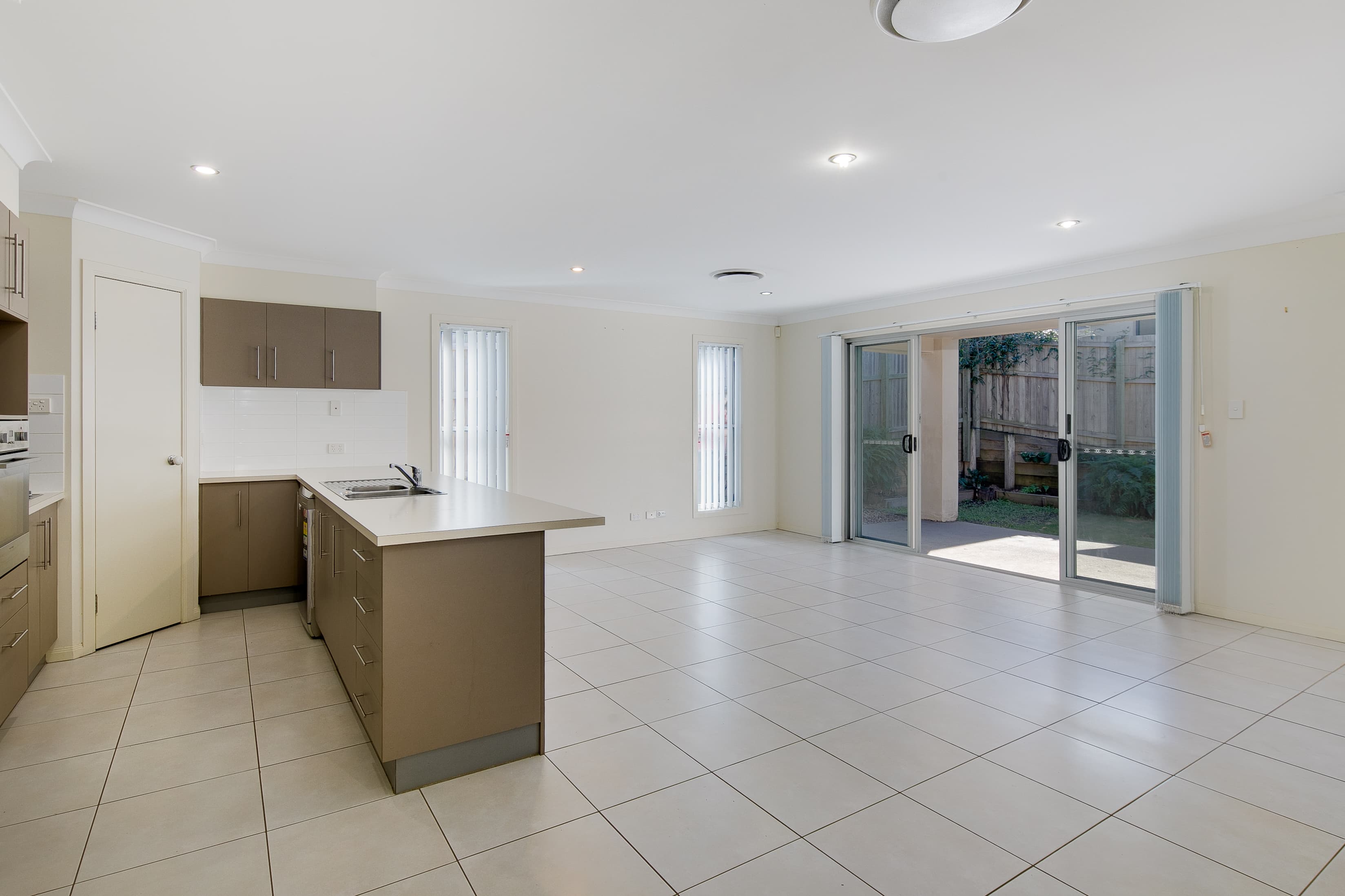 2/122 Beach Street, Cleveland, Cleveland - Thumbnail 4