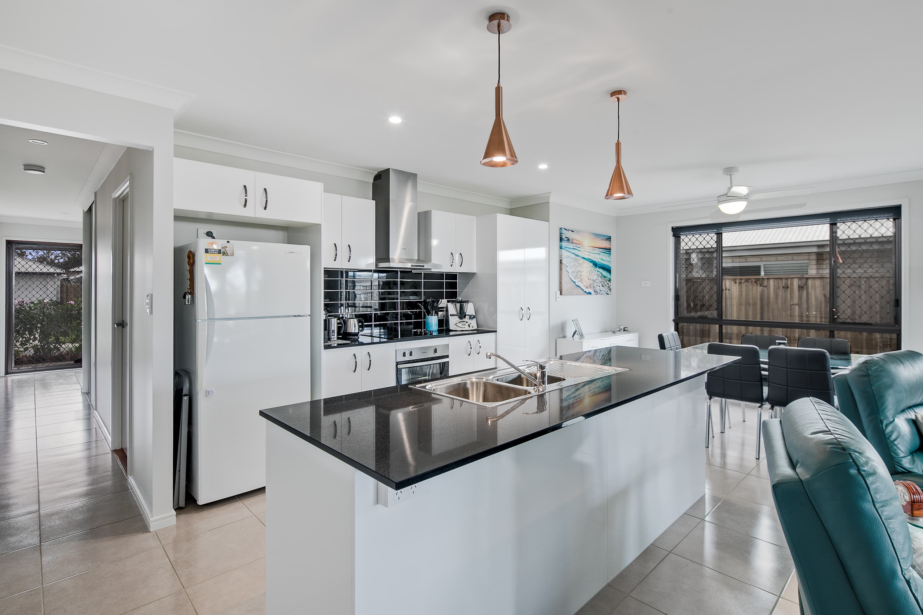 9 Maranoa Street, Thornlands, Thornlands - Thumbnail 2