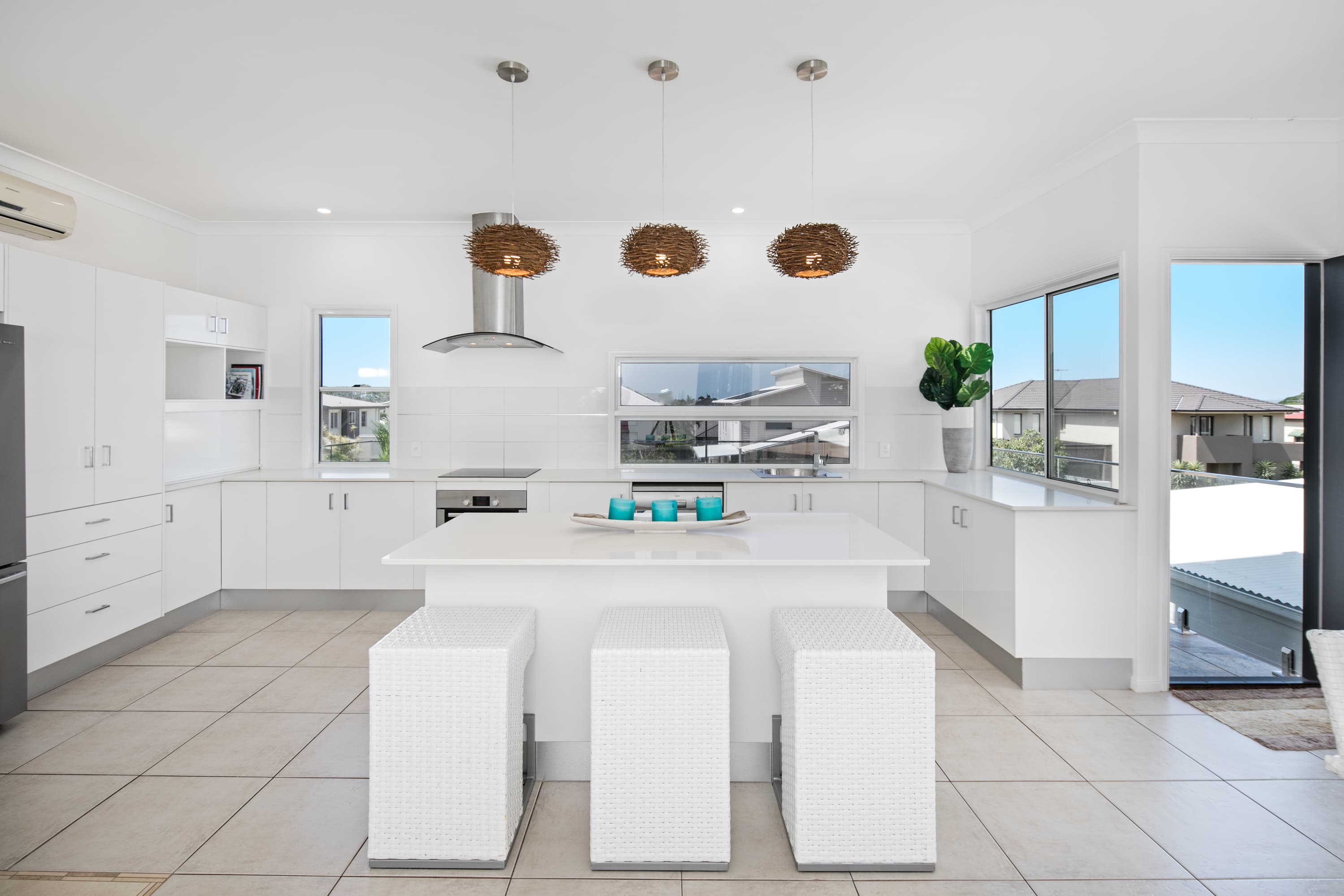 87 Thornlands Road, Thornlands, Thornlands - Thumbnail 2