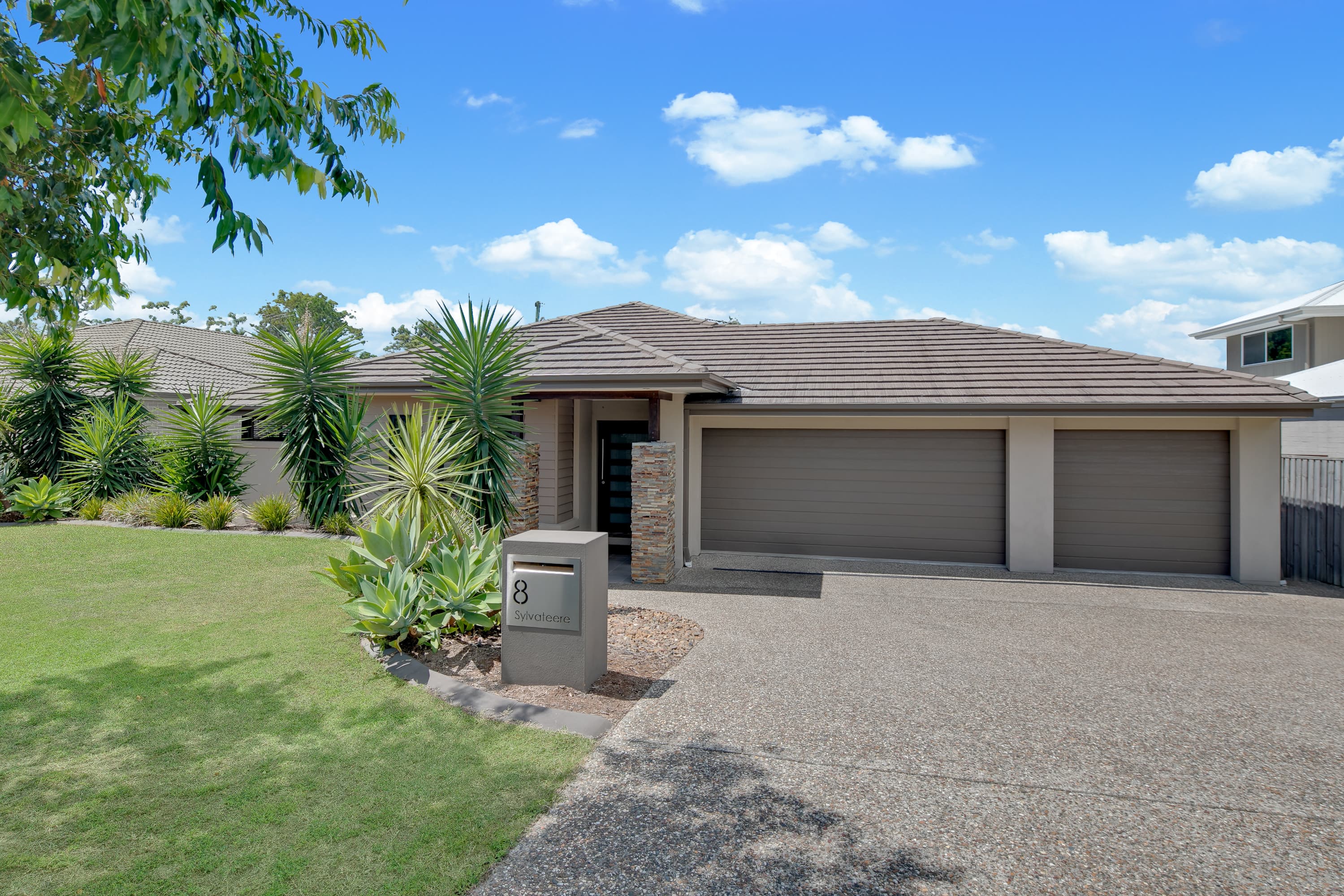 8 Sylvateere Crescent, Wakerley, Wakerley - Image 1
