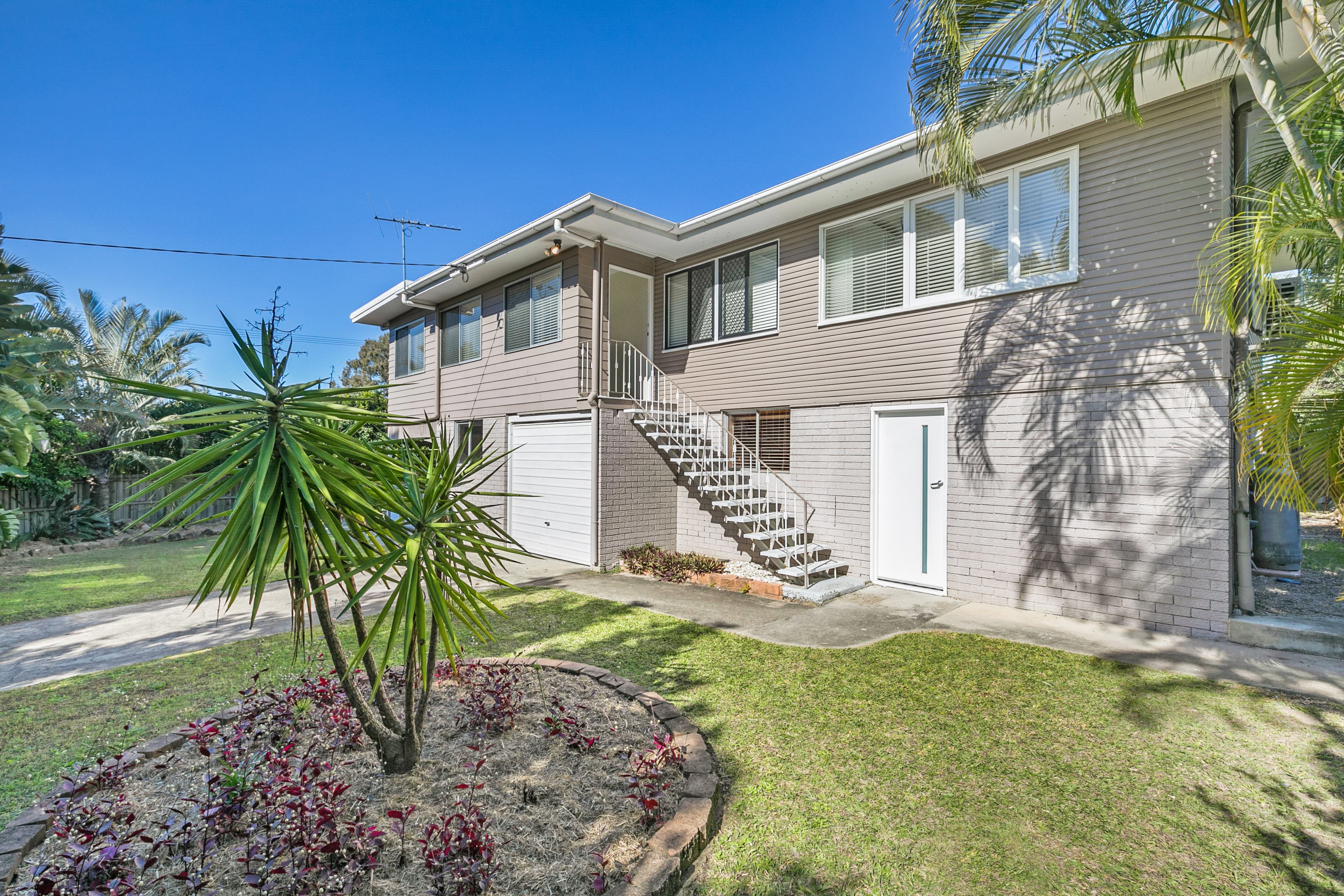 32 Beitz Street, Strathpine, Strathpine - Image 1