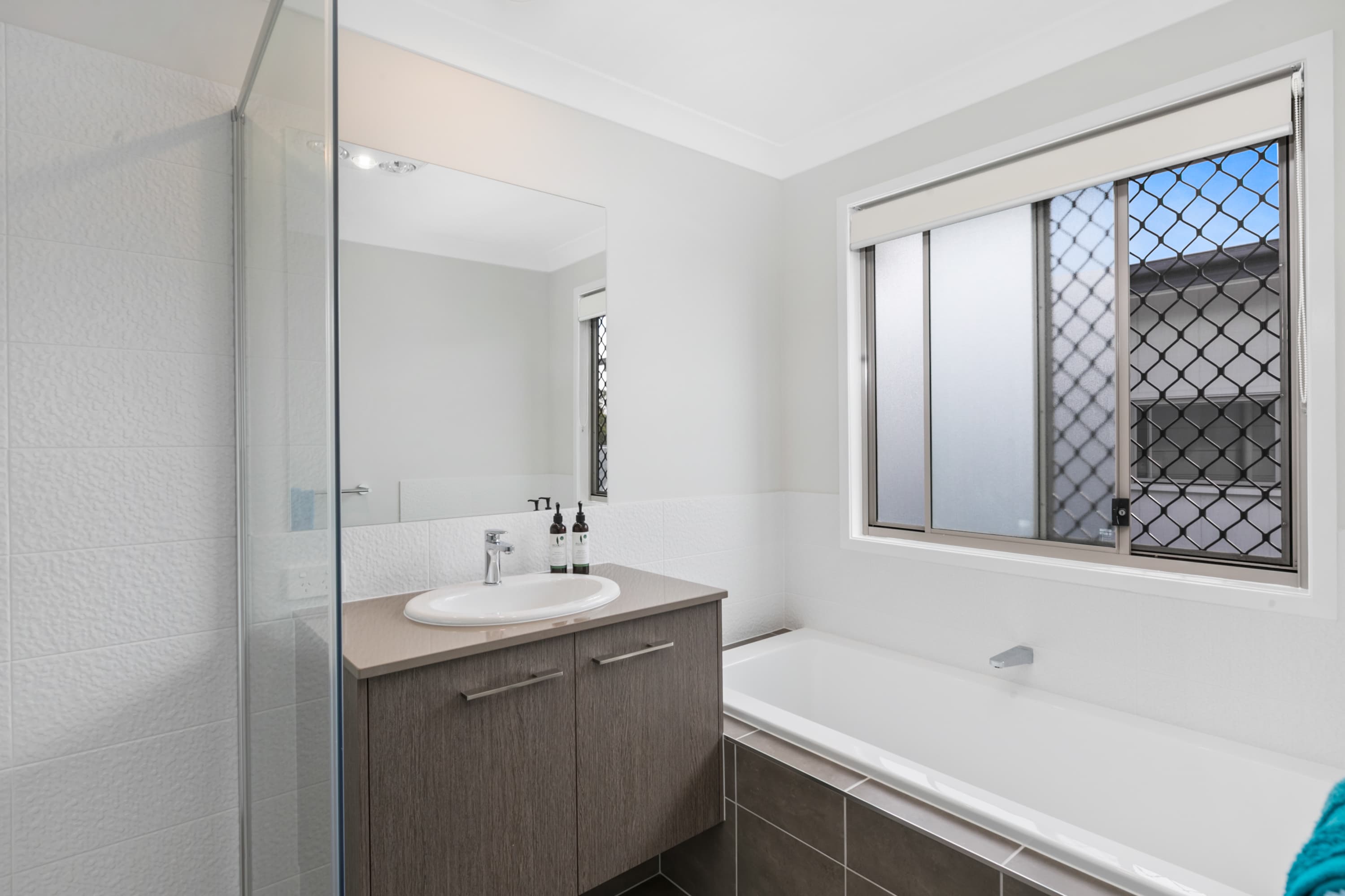 7 Newport Place, Thornlands, Thornlands - Thumbnail 2
