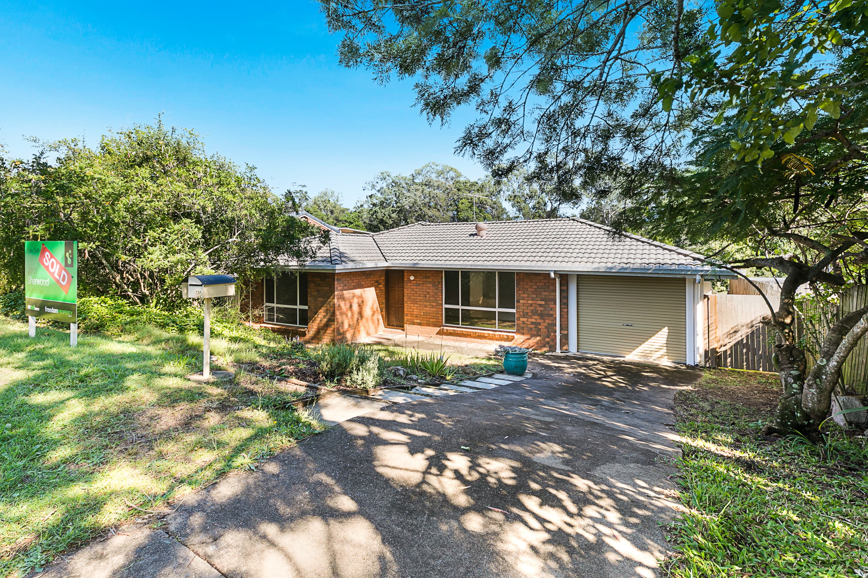 112 Sunshine Drive, Cleveland, Cleveland - Image 1