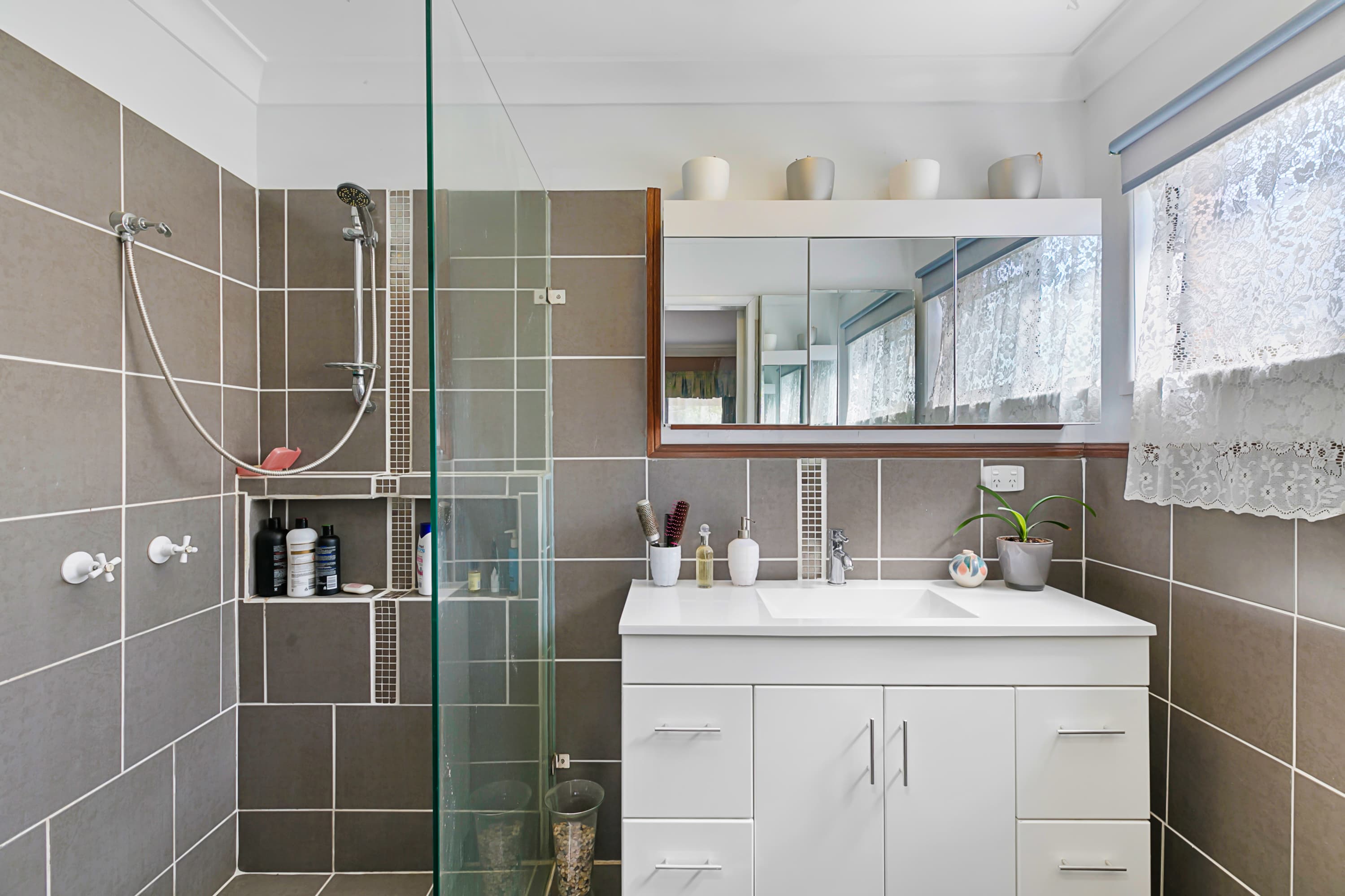 11-13 Schmidt Street, Victoria Point, Victoria Point - Thumbnail 2