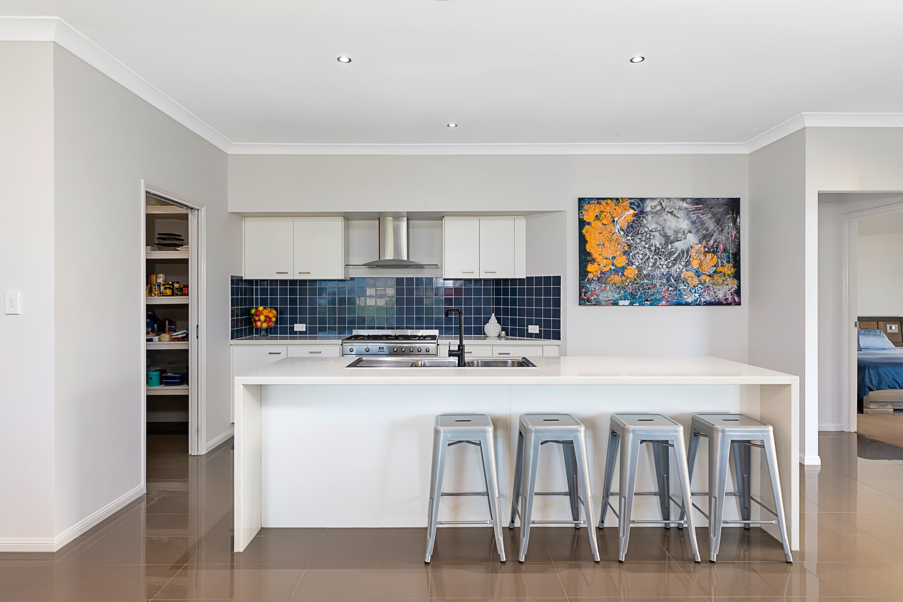 10 Magnetic Place, Redland Bay, Redland Bay - Thumbnail 3