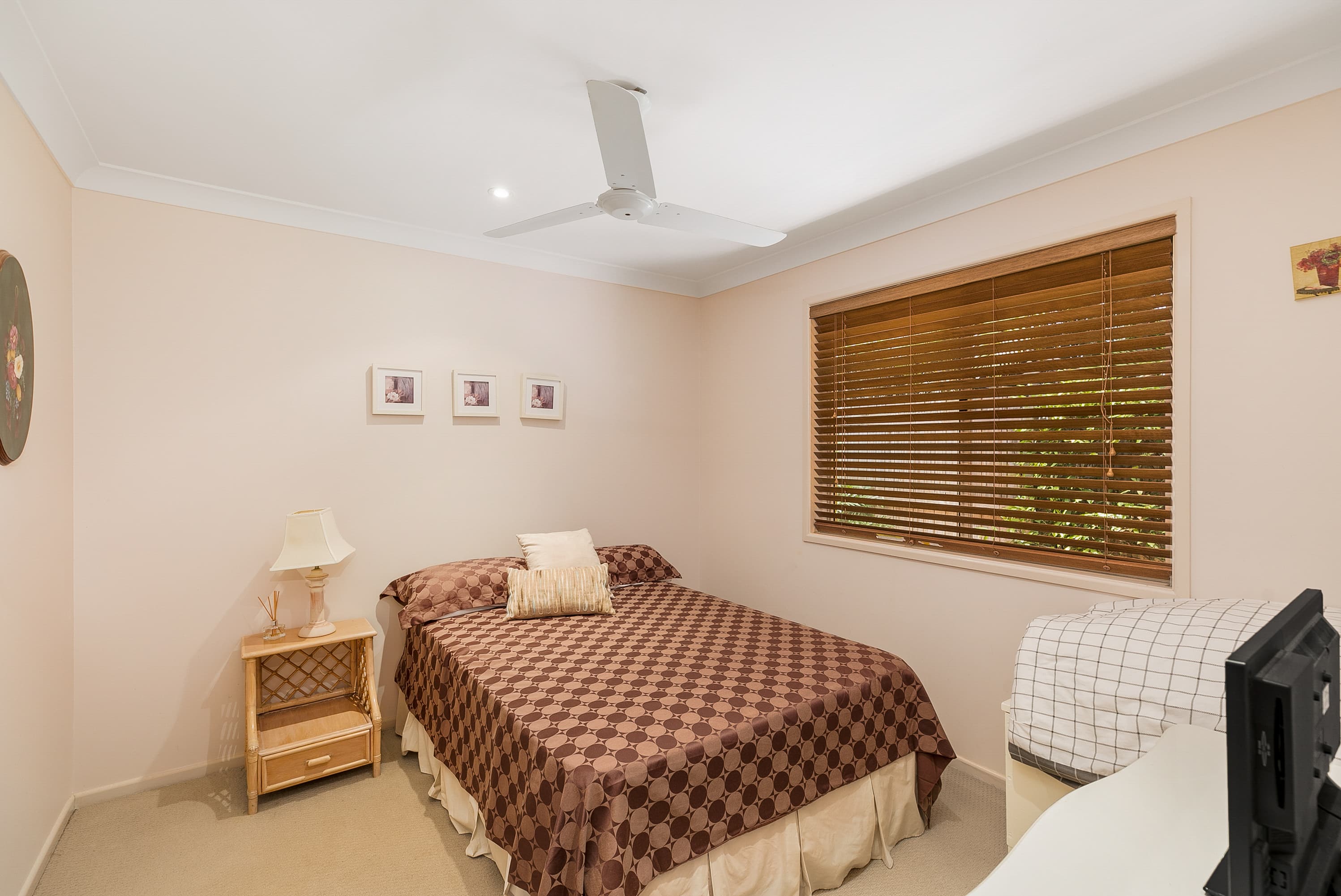 6 Paddington Place, Victoria Point, Victoria Point - Thumbnail 2