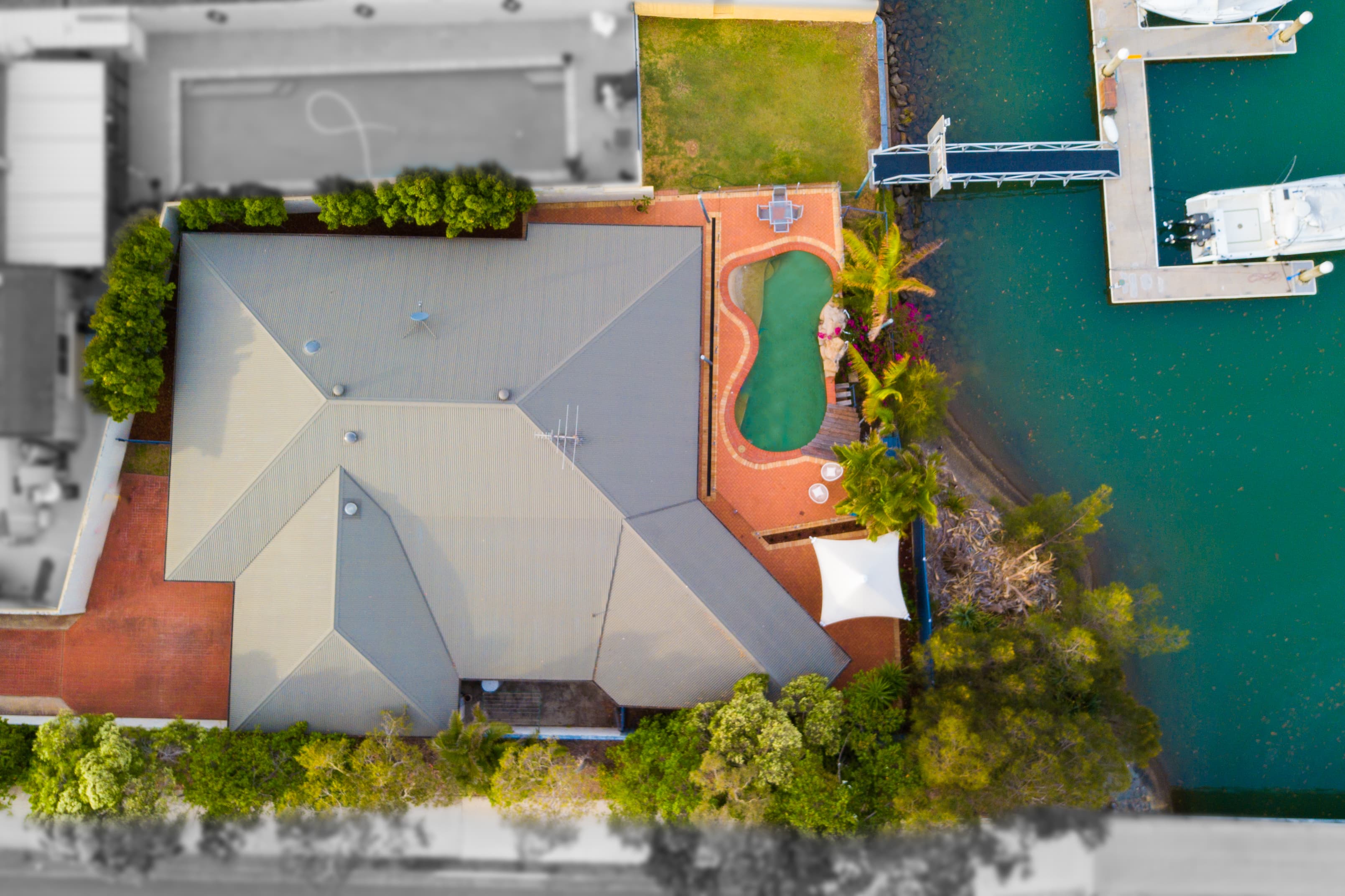1 Sternlight Court, Raby Bay, Raby Bay - Thumbnail 2