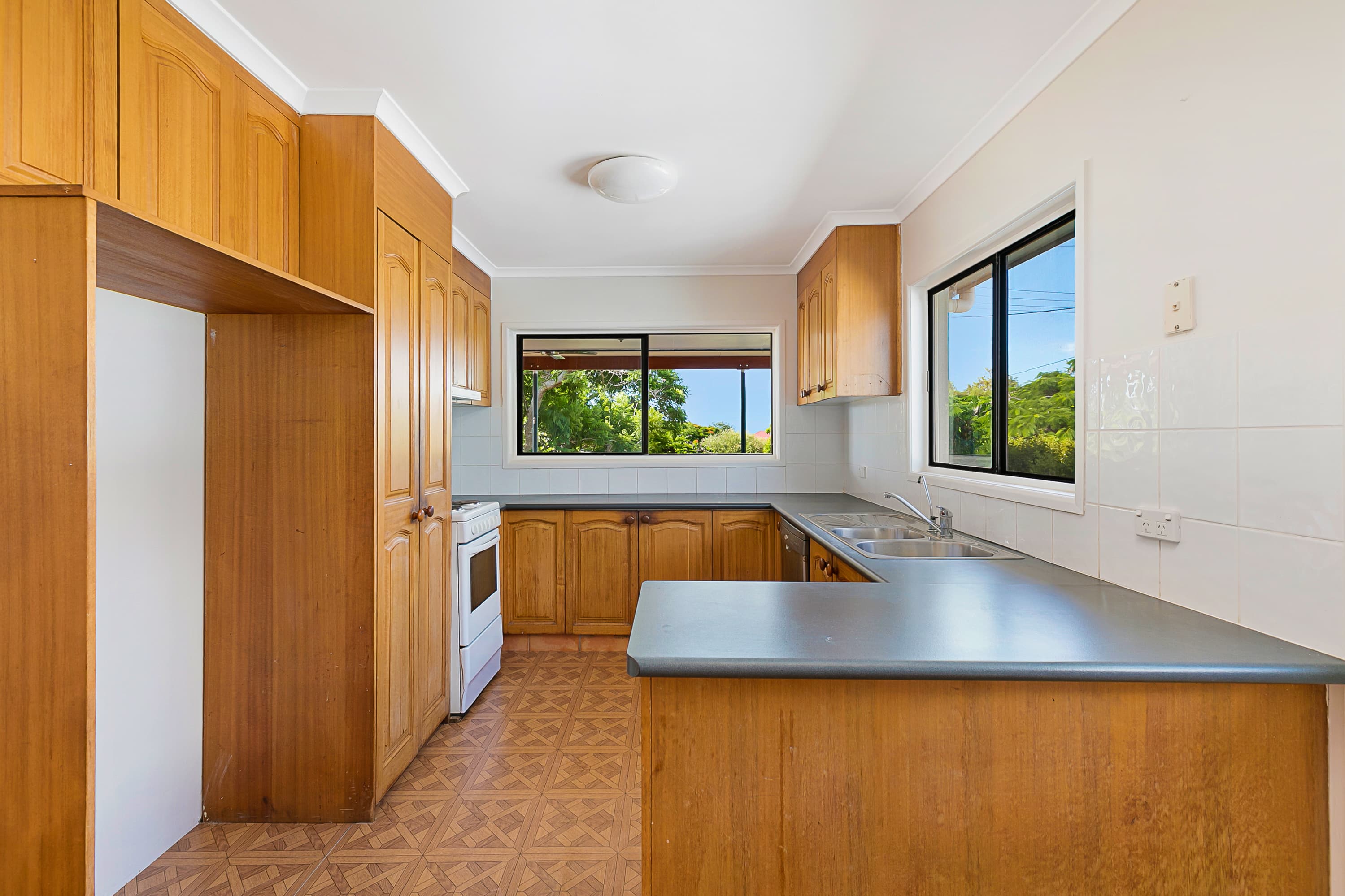 46 Oak Street, Ormiston, Ormiston - Thumbnail 7