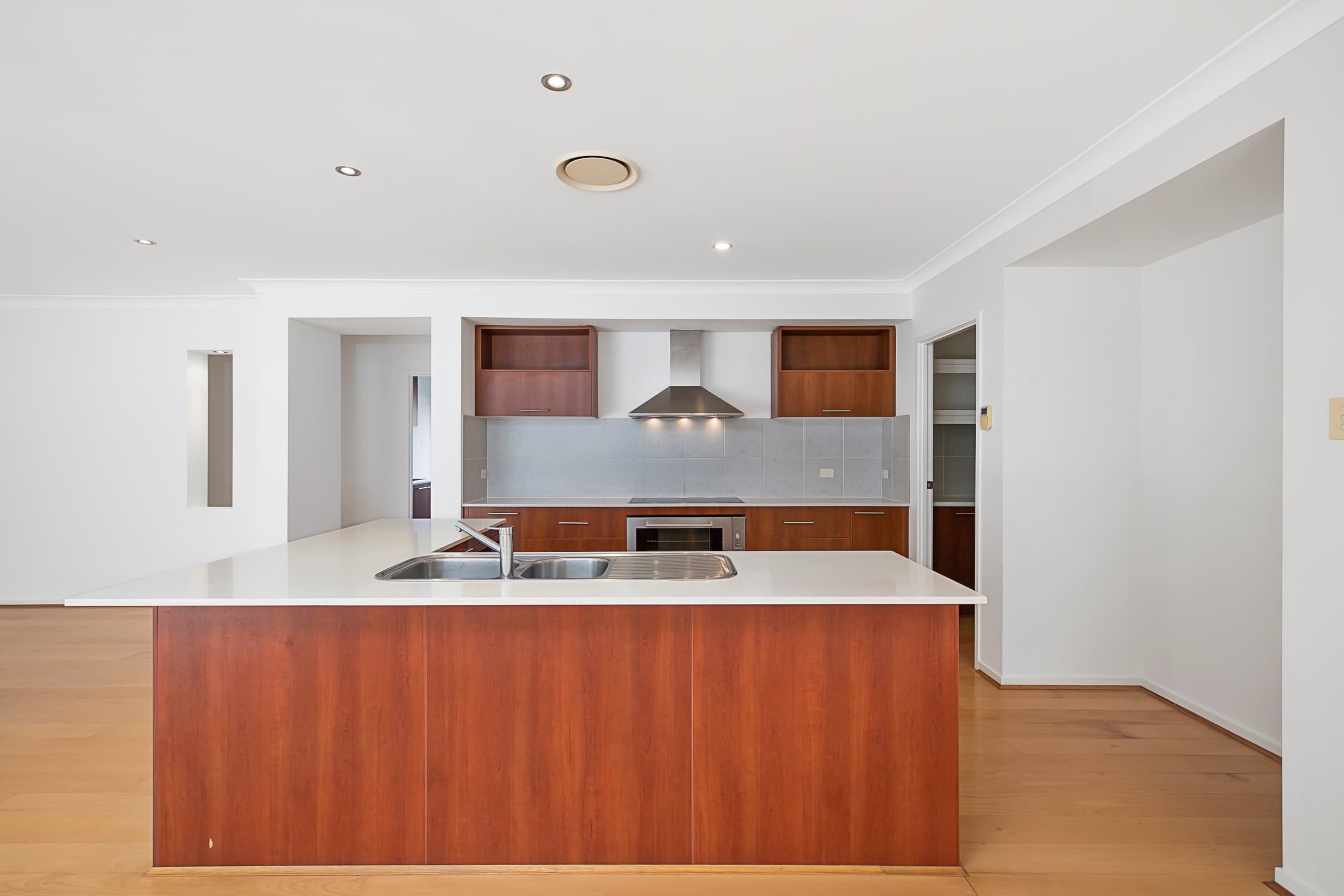 10 Casey Close, Ormiston, Ormiston - Thumbnail 4