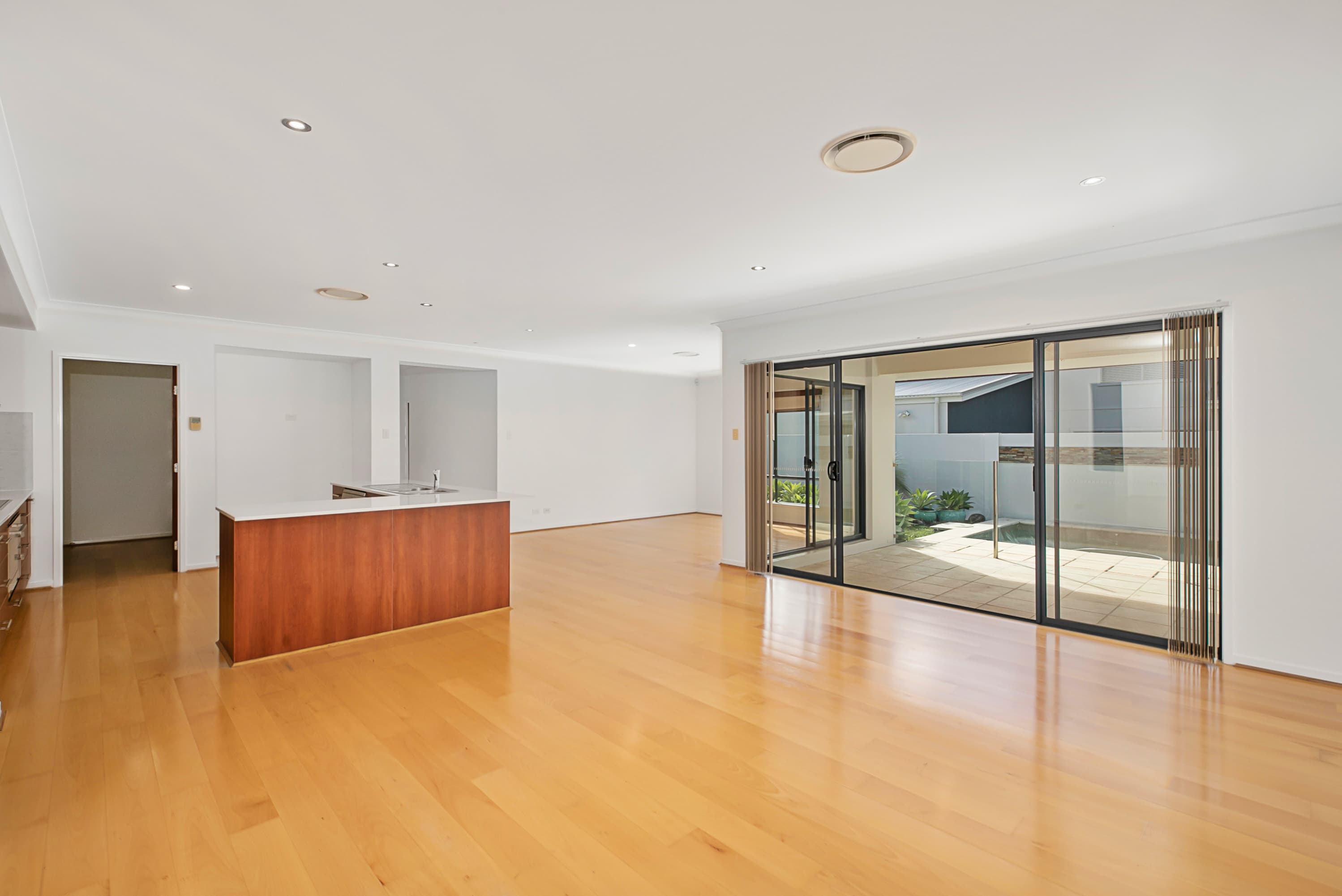 10 Casey Close, Ormiston, Ormiston - Thumbnail 7