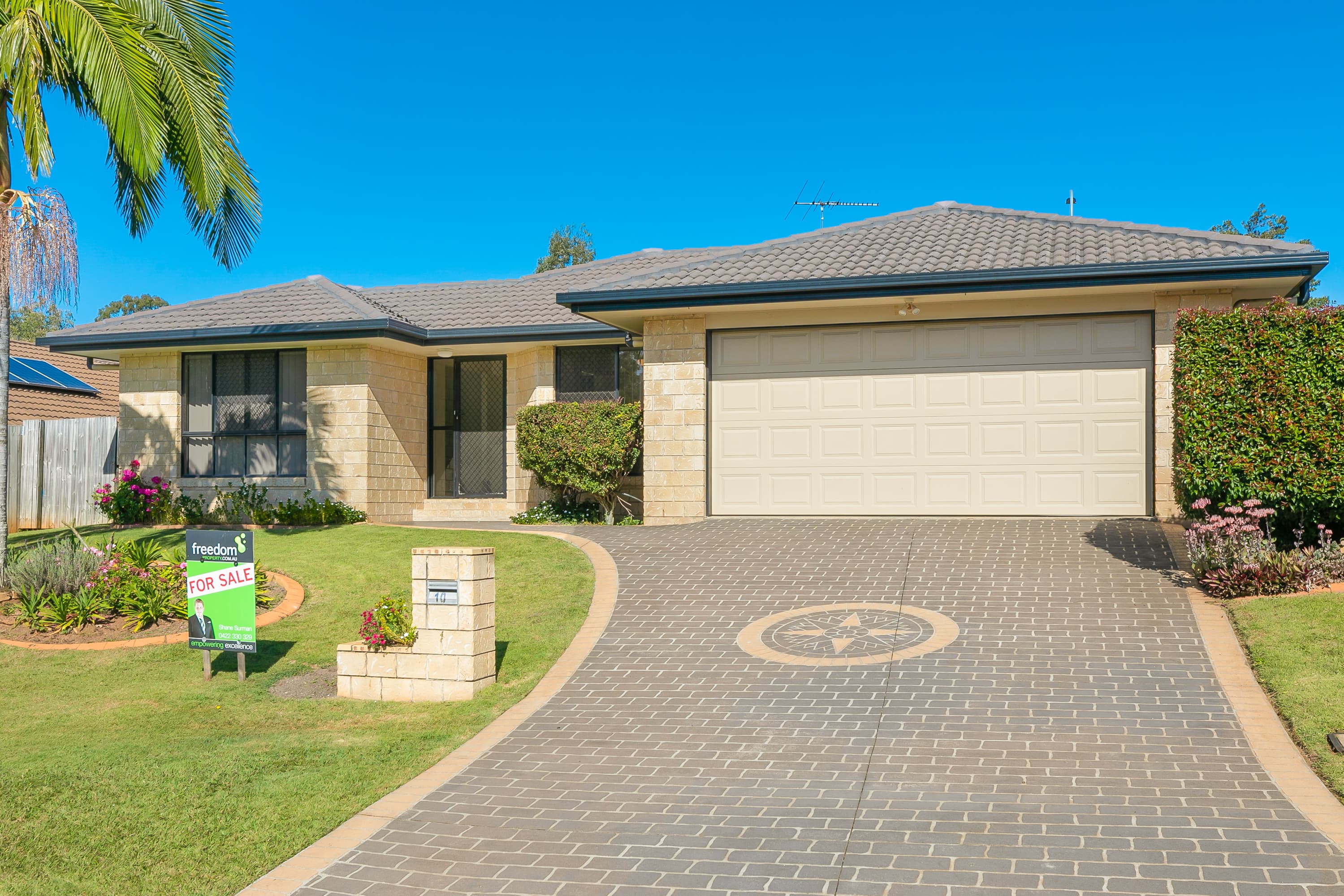 10 Dory Close, Redland Bay, Redland Bay - Image 1