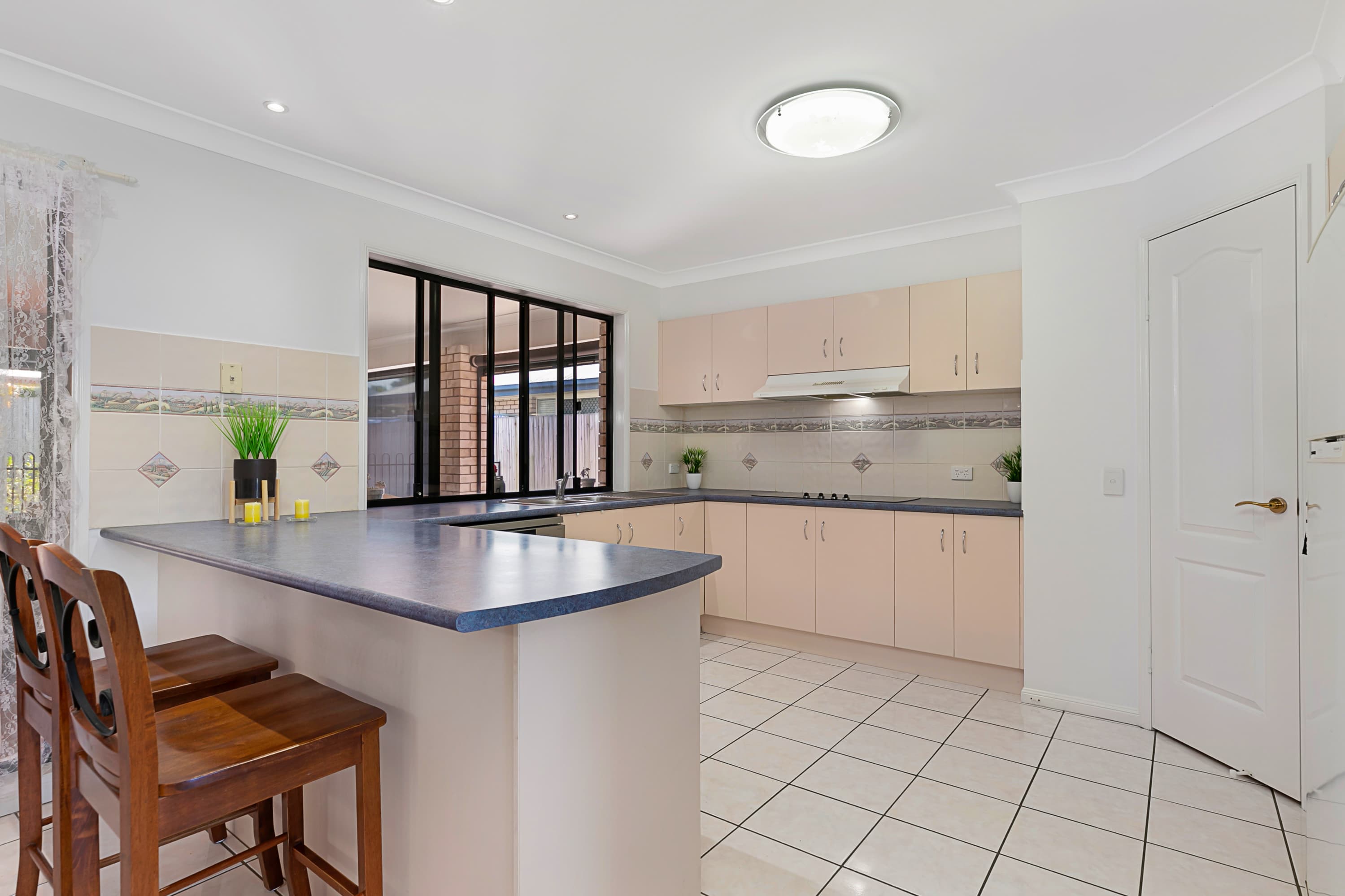 45 Clive Road, Birkdale, Birkdale - Thumbnail 2