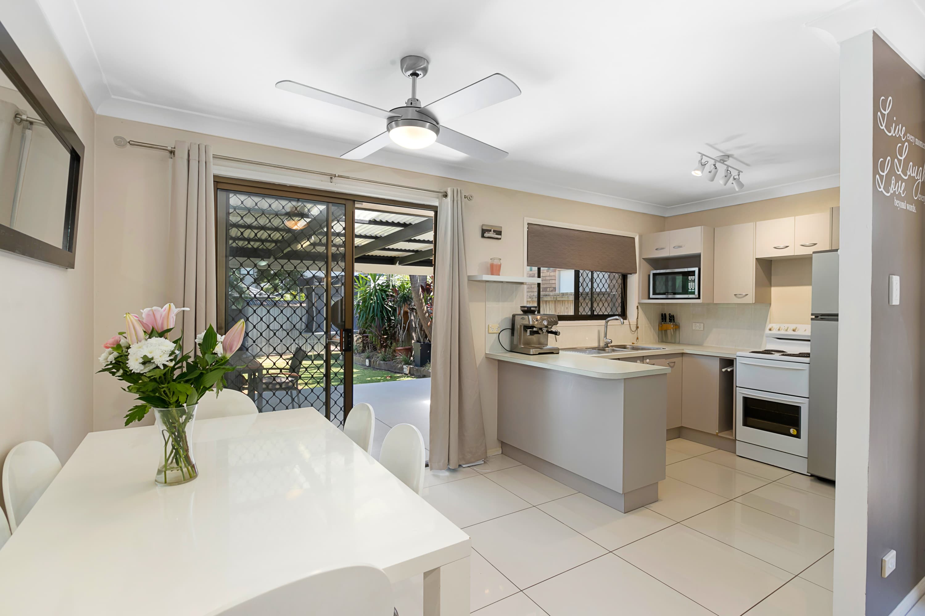 42 Thorneside Road, Thorneside, Thorneside - Thumbnail 2