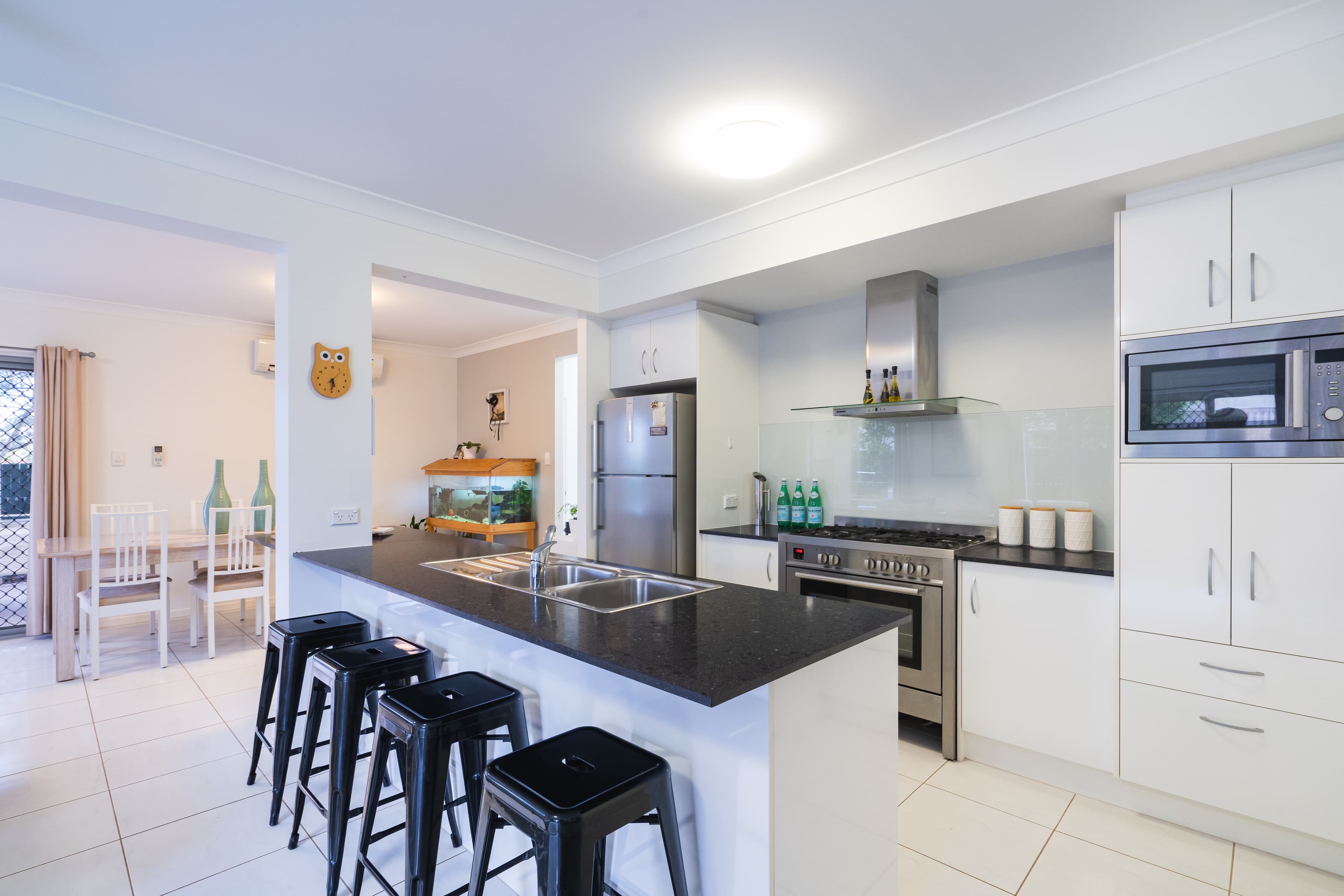 11 Amalia Street, Birkdale, Birkdale - Thumbnail 4