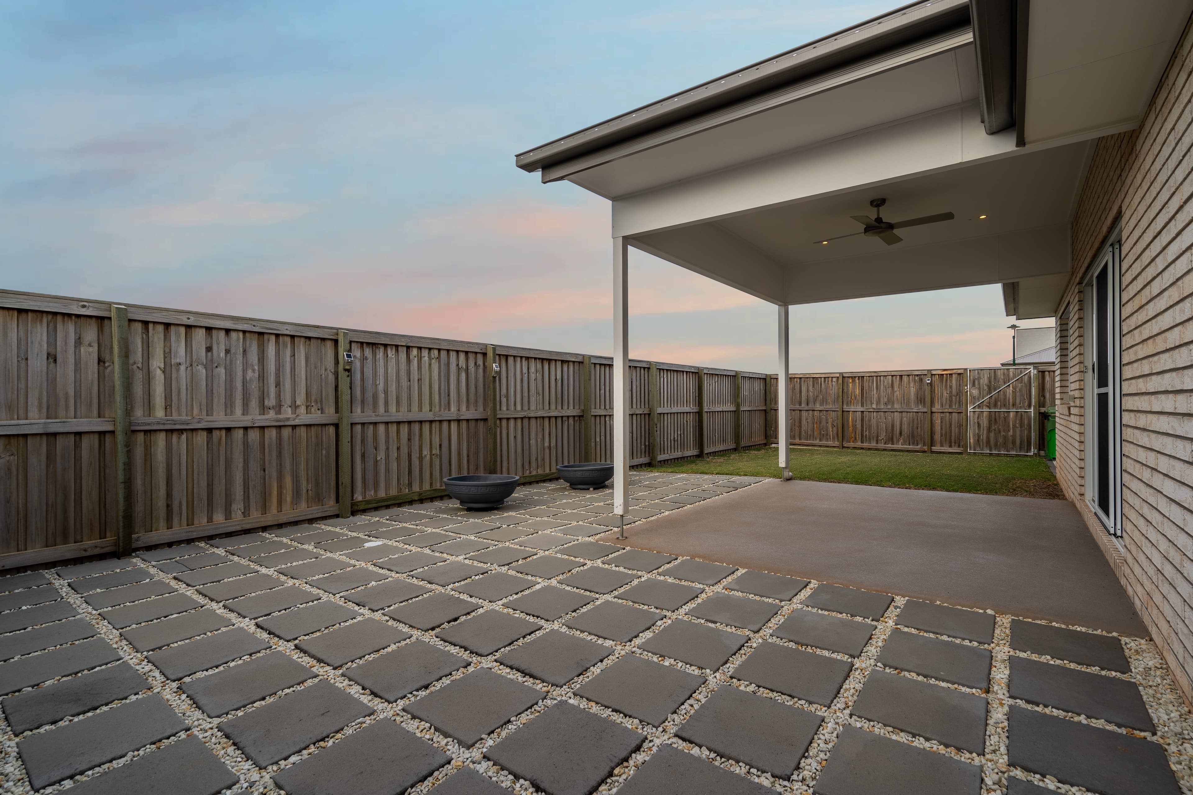 1 Johnnys Lane, Birkdale, Birkdale - Thumbnail 3