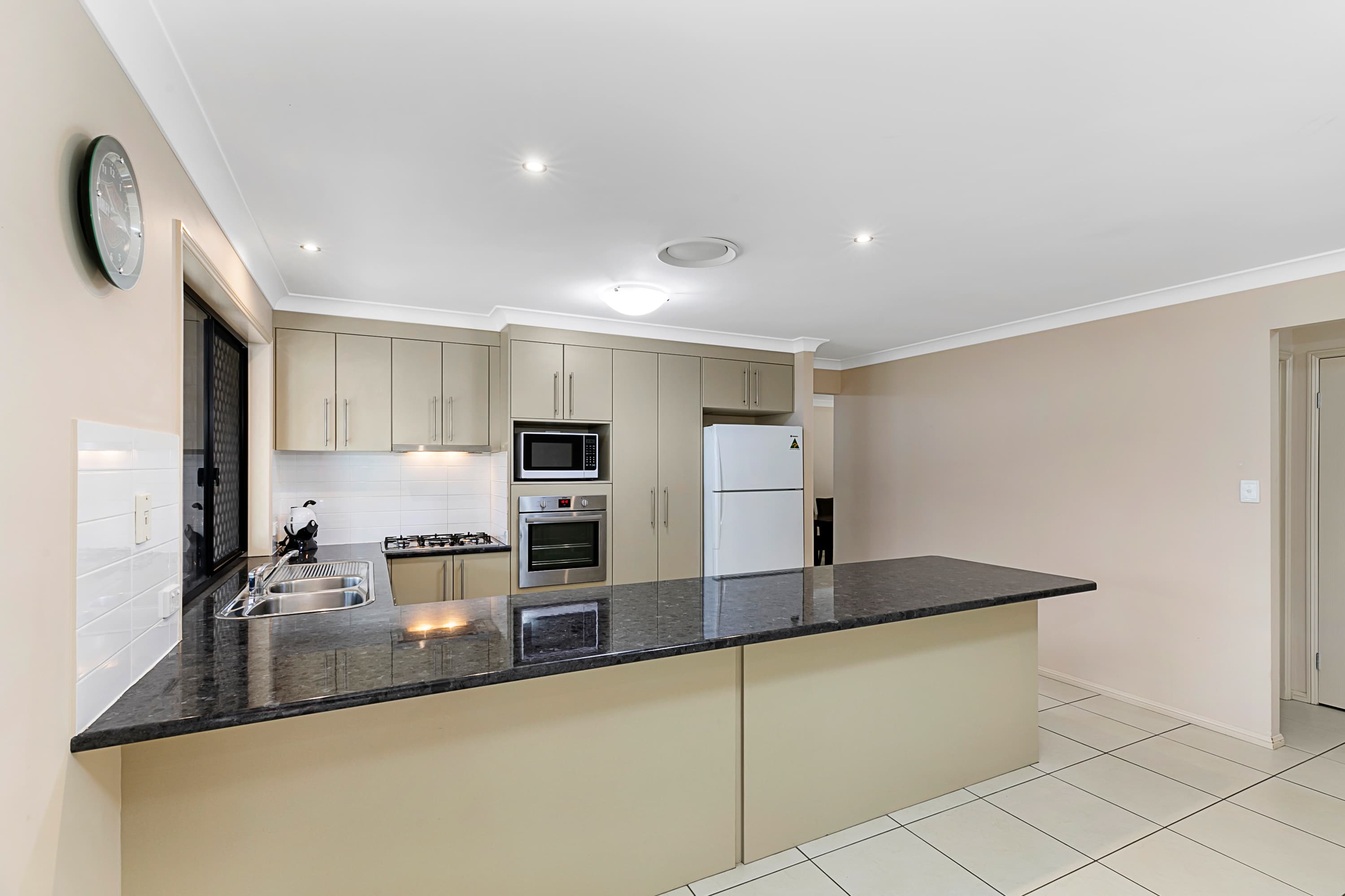 21 Honeygem Place, Birkdale, Birkdale - Thumbnail 6