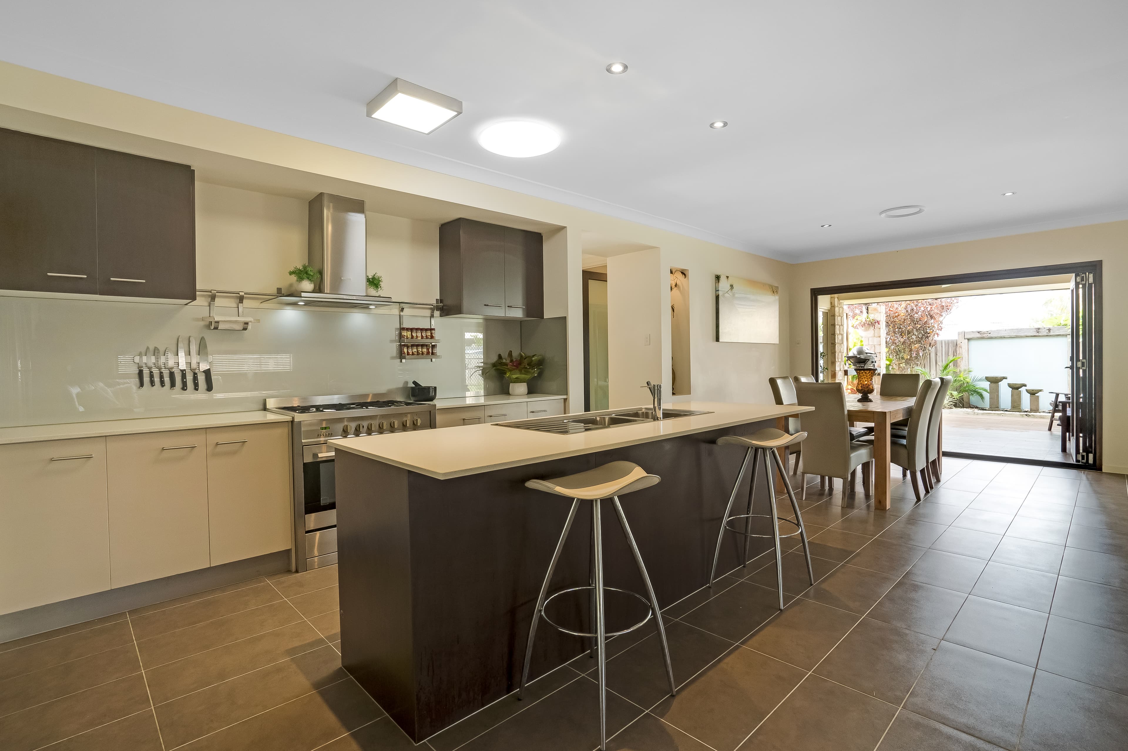 13 Forrest Street, Redland Bay, Redland Bay - Thumbnail 4