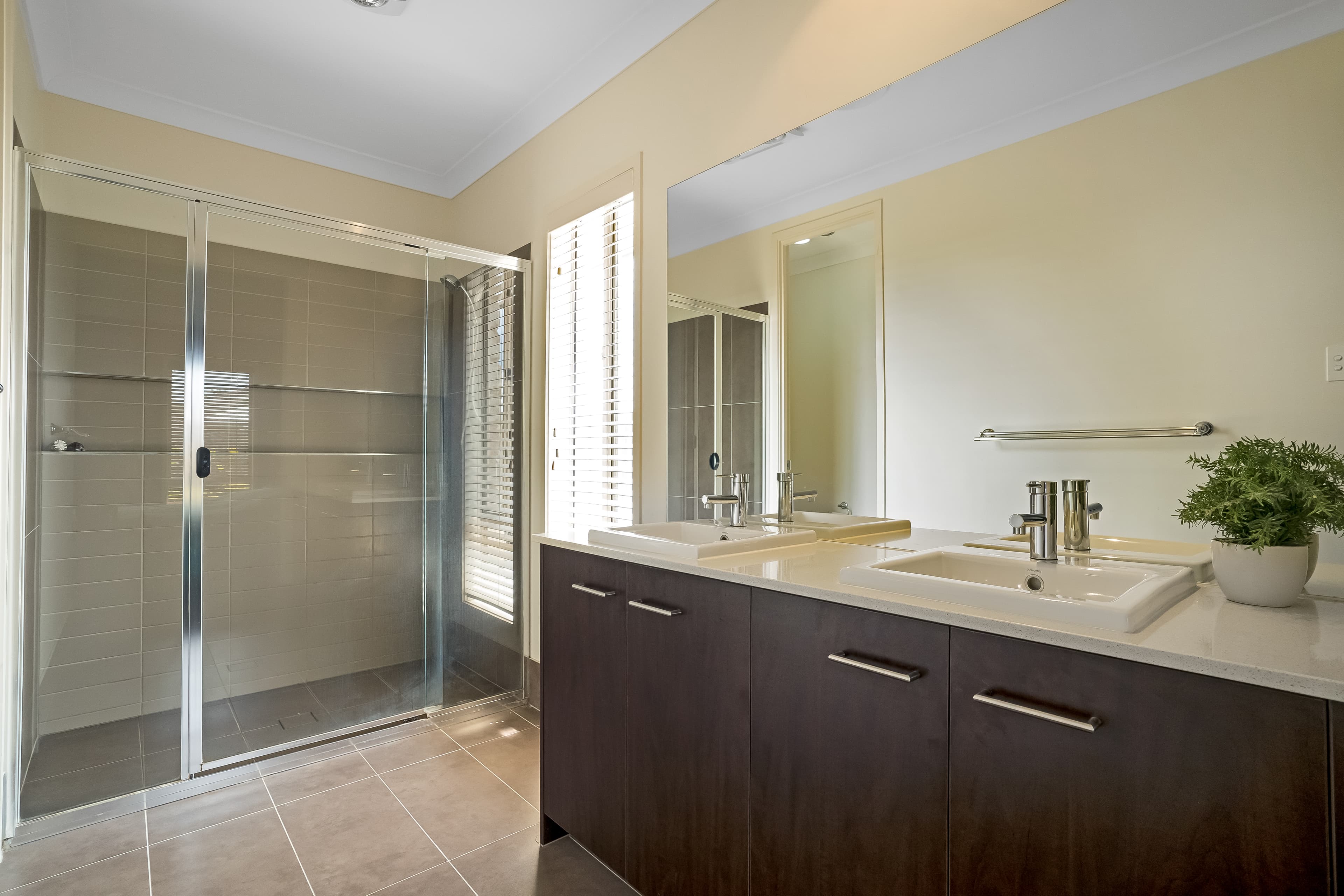 13 Forrest Street, Redland Bay, Redland Bay - Thumbnail 3