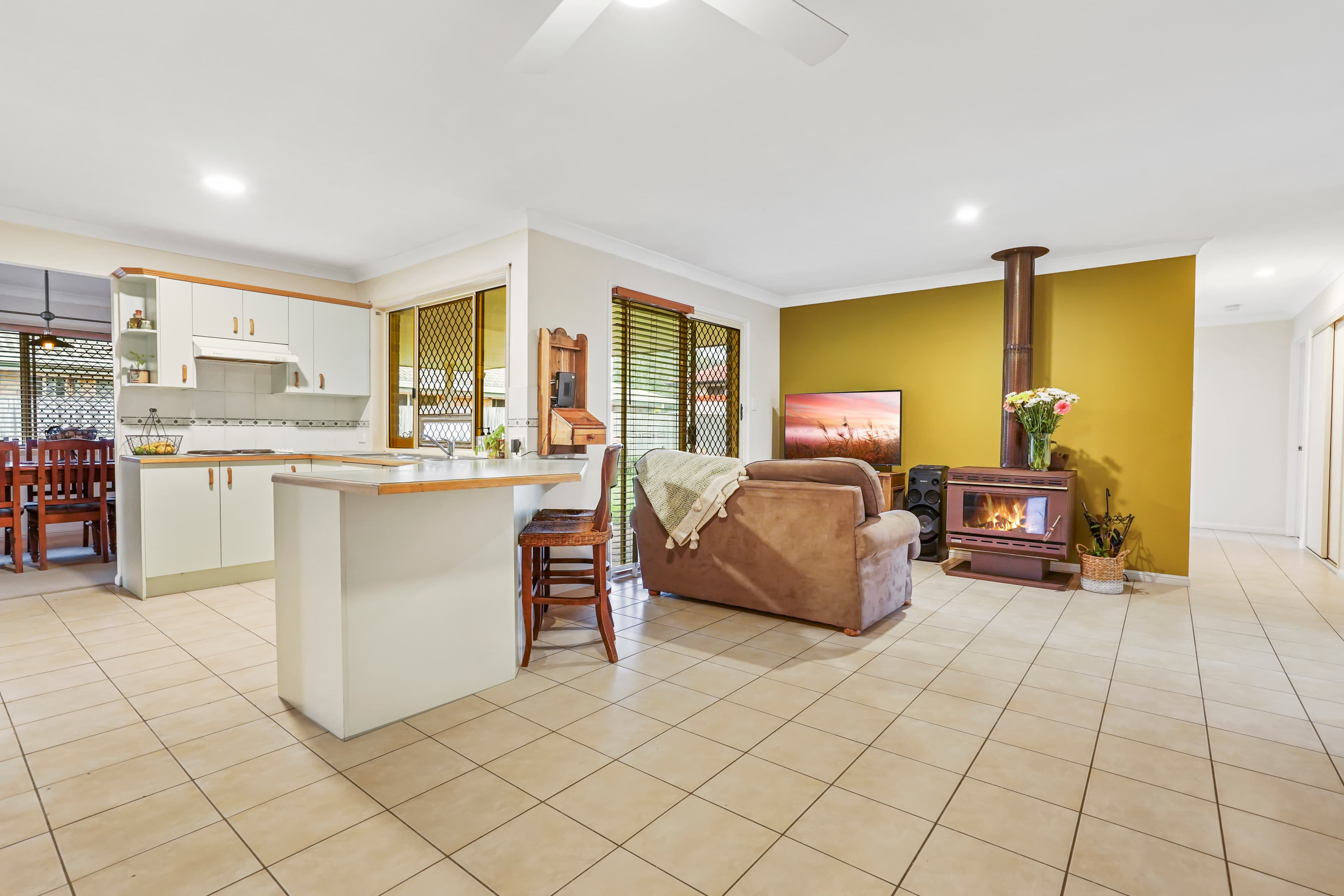 8 Carinyan Drive, Birkdale, Birkdale - Thumbnail 3