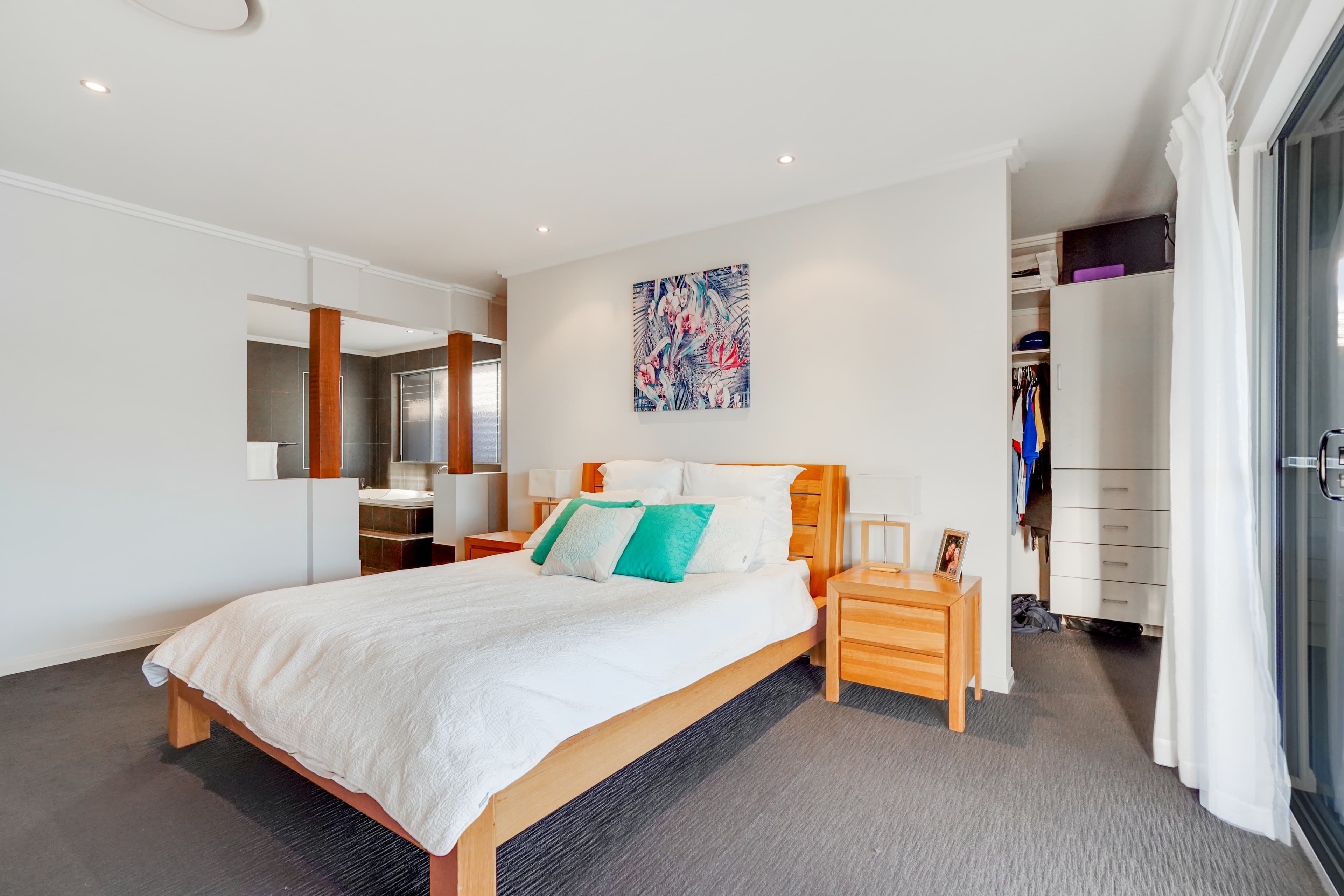 2 Bay Crest Place, Thornlands, Thornlands - Thumbnail 4