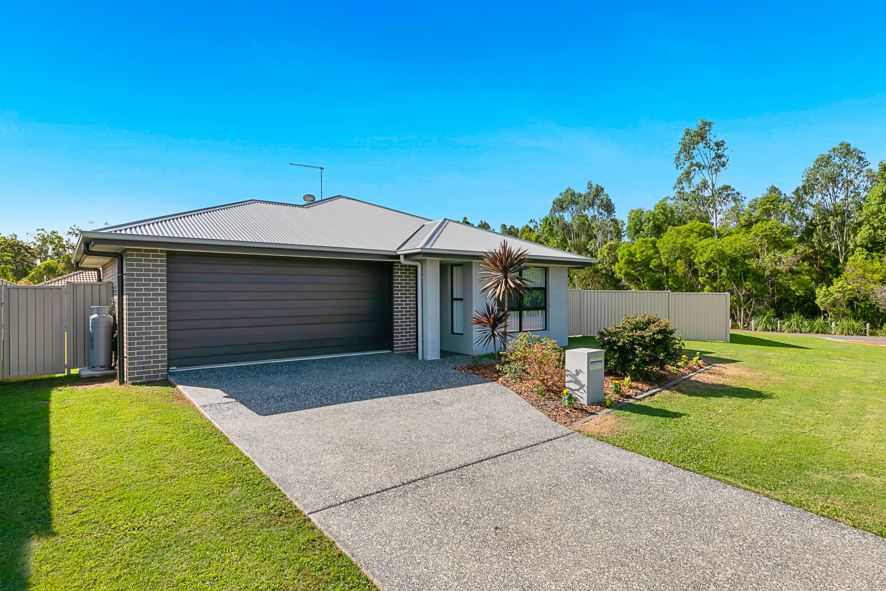 1 Fulbeck Place, Wellington Point, Wellington Point - Image 1