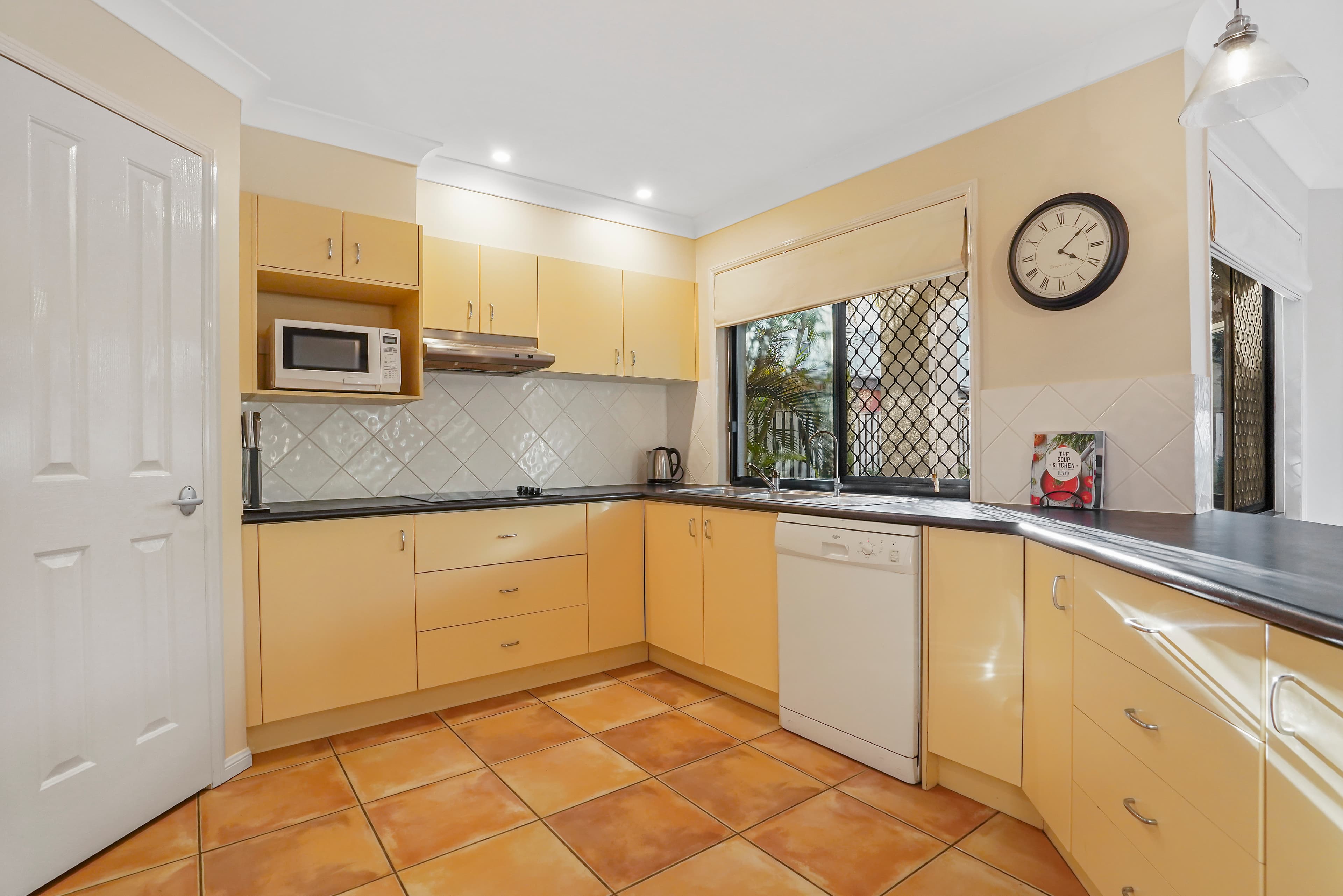 9 Sorrento Close, Wellington Point, Wellington Point - Thumbnail 5