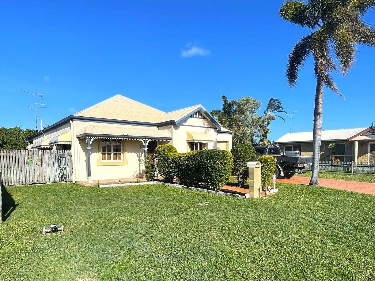 42 Laurence Crescent, Ayr, QLD 4807, Ayr - Thumbnail 2