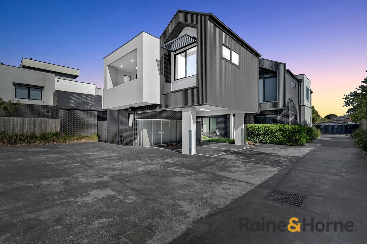 4/6 McComas Street, Reservoir, VIC 3073, Reservoir - Thumbnail 2