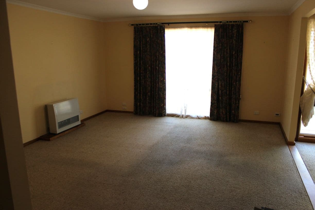 9 Anna Court, Roxby Downs, SA 5725, Roxby Downs - Thumbnail 2