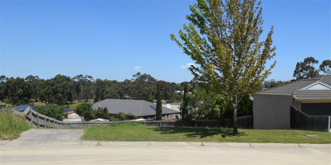 39 Portchester Boulevard BEACONSFIELD, VIC, Beaconsfield - Thumbnail 3
