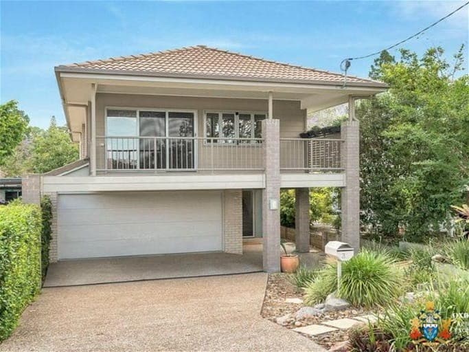 32 Teesdale Street CORINDA, QLD, Corinda - Image 1