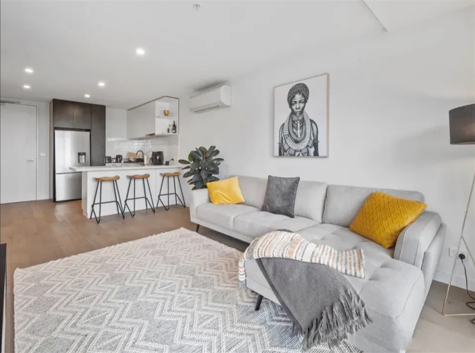 602/2-6 Railway Road CHELTENHAM, VIC, Cheltenham - Thumbnail 2