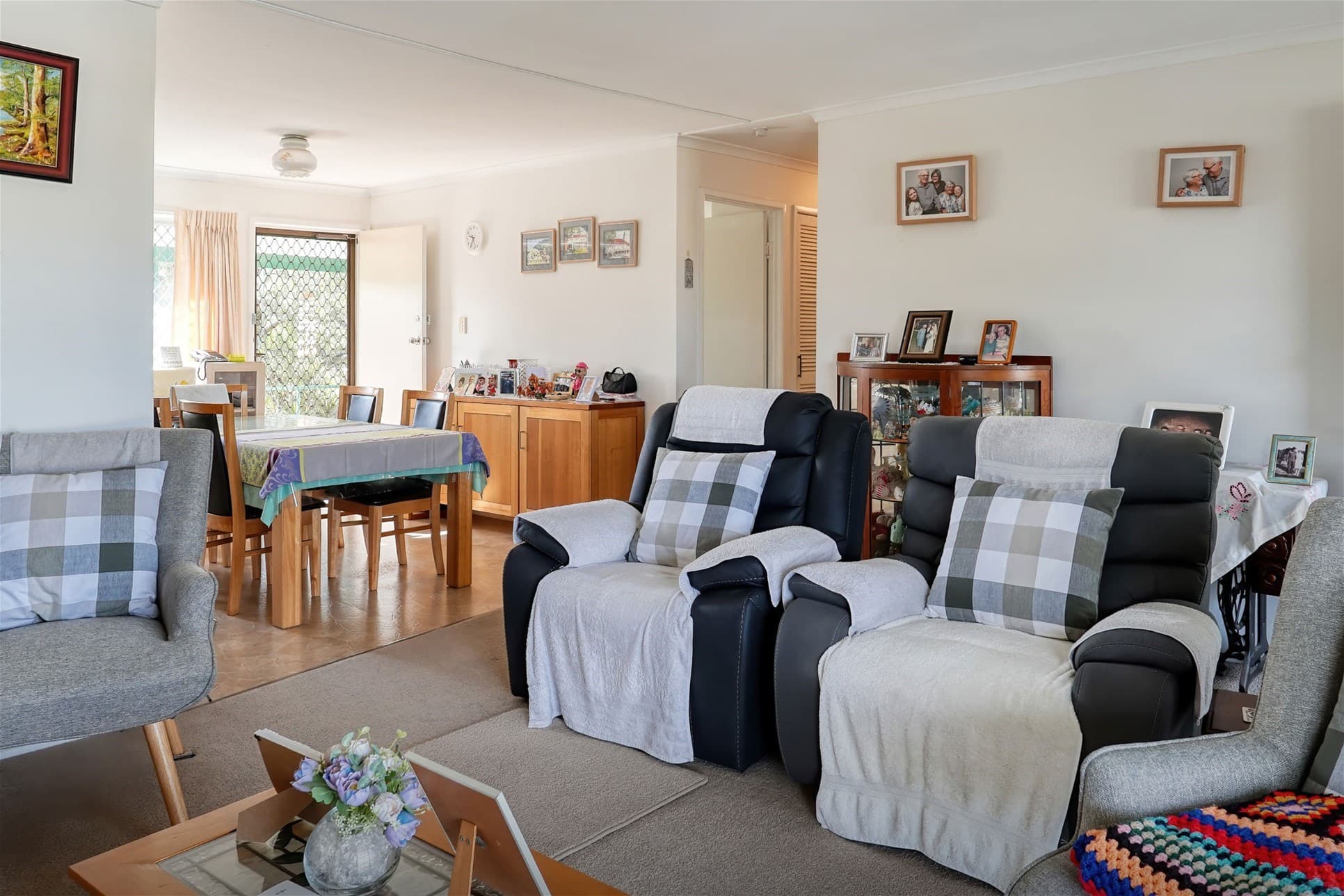 7 Onak Crescent SPRINGWOOD, QLD, Springwood - Thumbnail 2