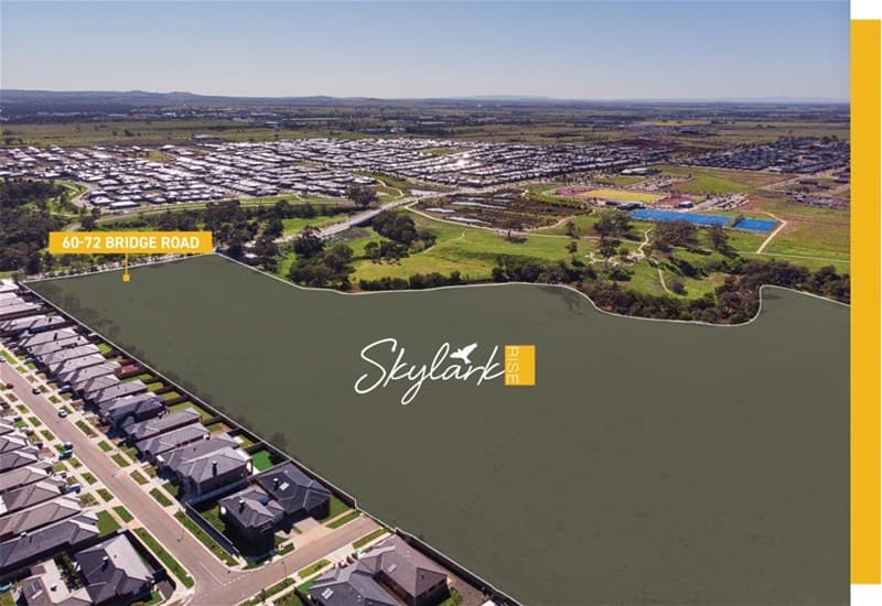 535 Uplands Crescent MELTON SOUTH, VIC, Melton South - Thumbnail 2