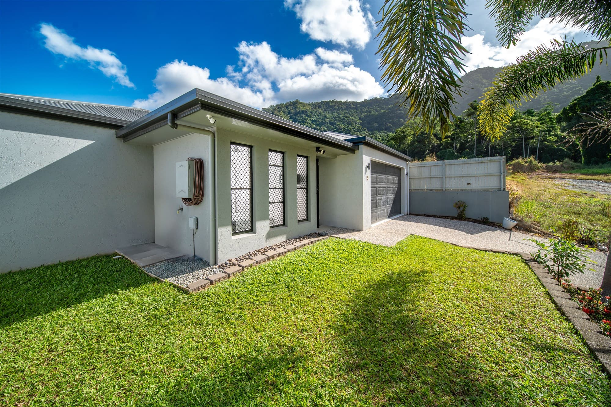 19 Turanga Rise MOUNT SHERIDAN, QLD, Mount Sheridan - Thumbnail 3