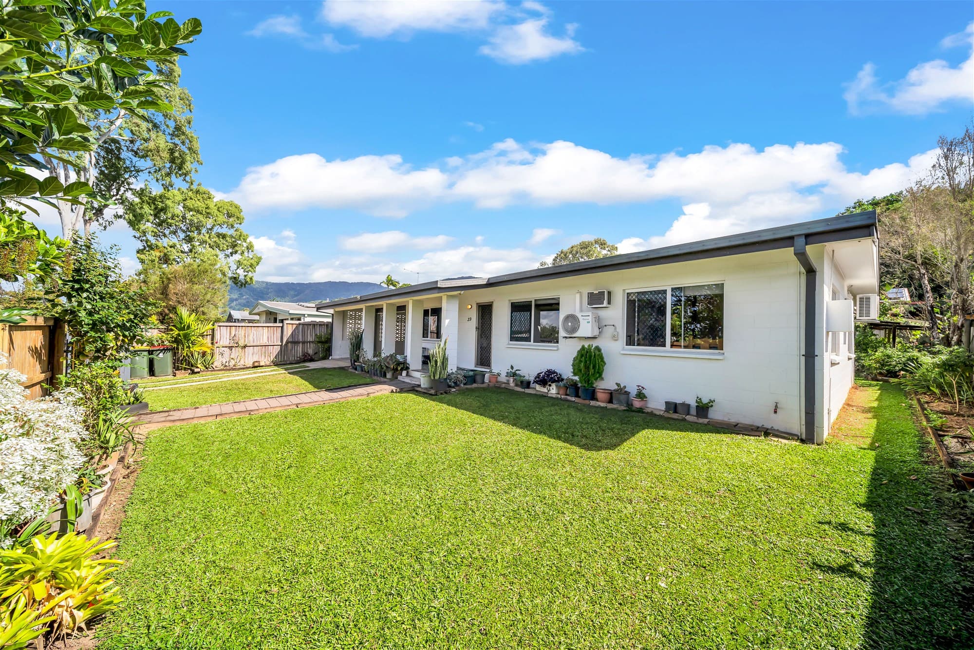 39 Carnation Drive MOOROOBOOL, QLD, Mooroobool - Thumbnail 2