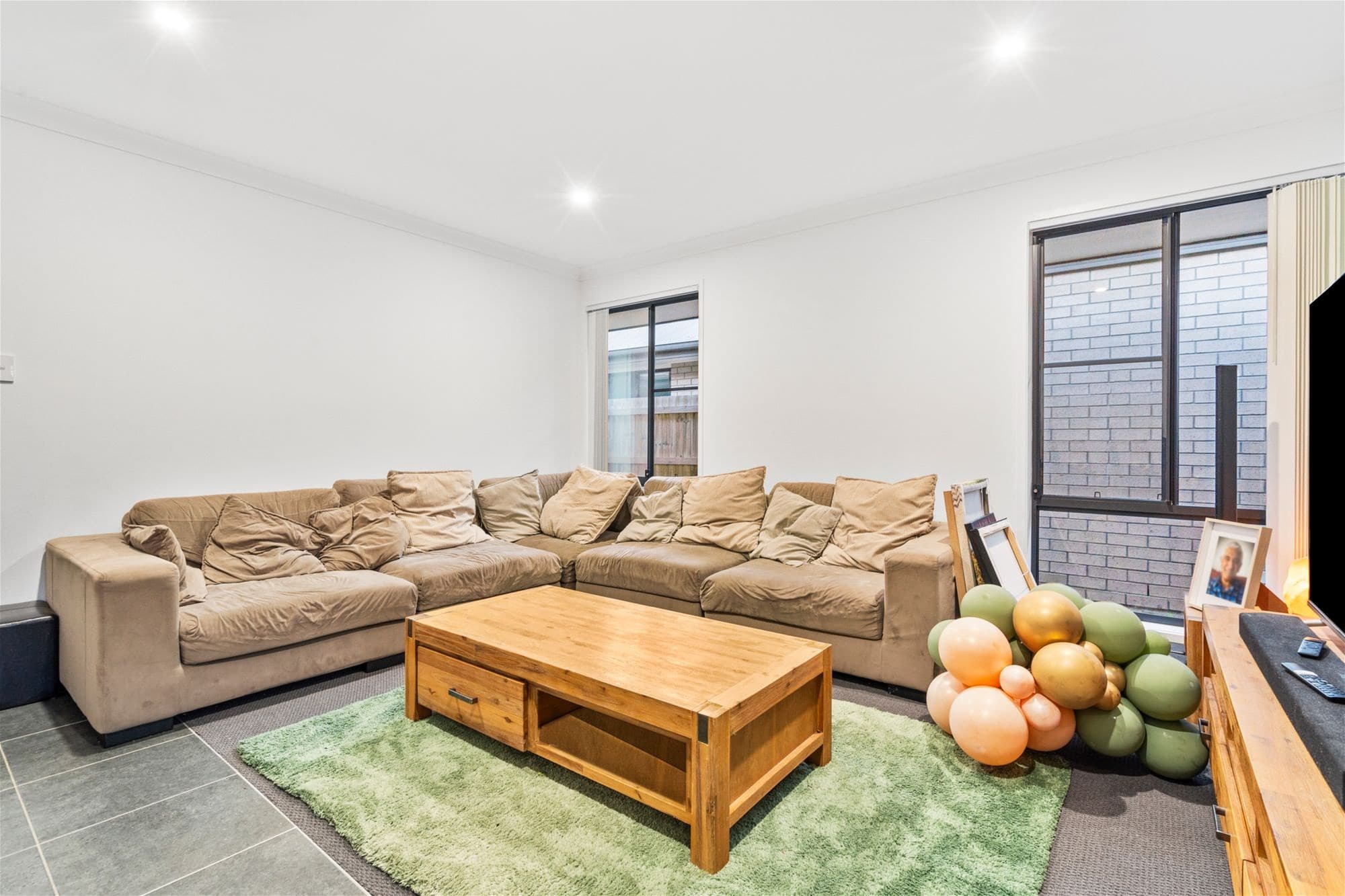 6 Samford Drive HOLMVIEW, QLD, Holmview - Thumbnail 2