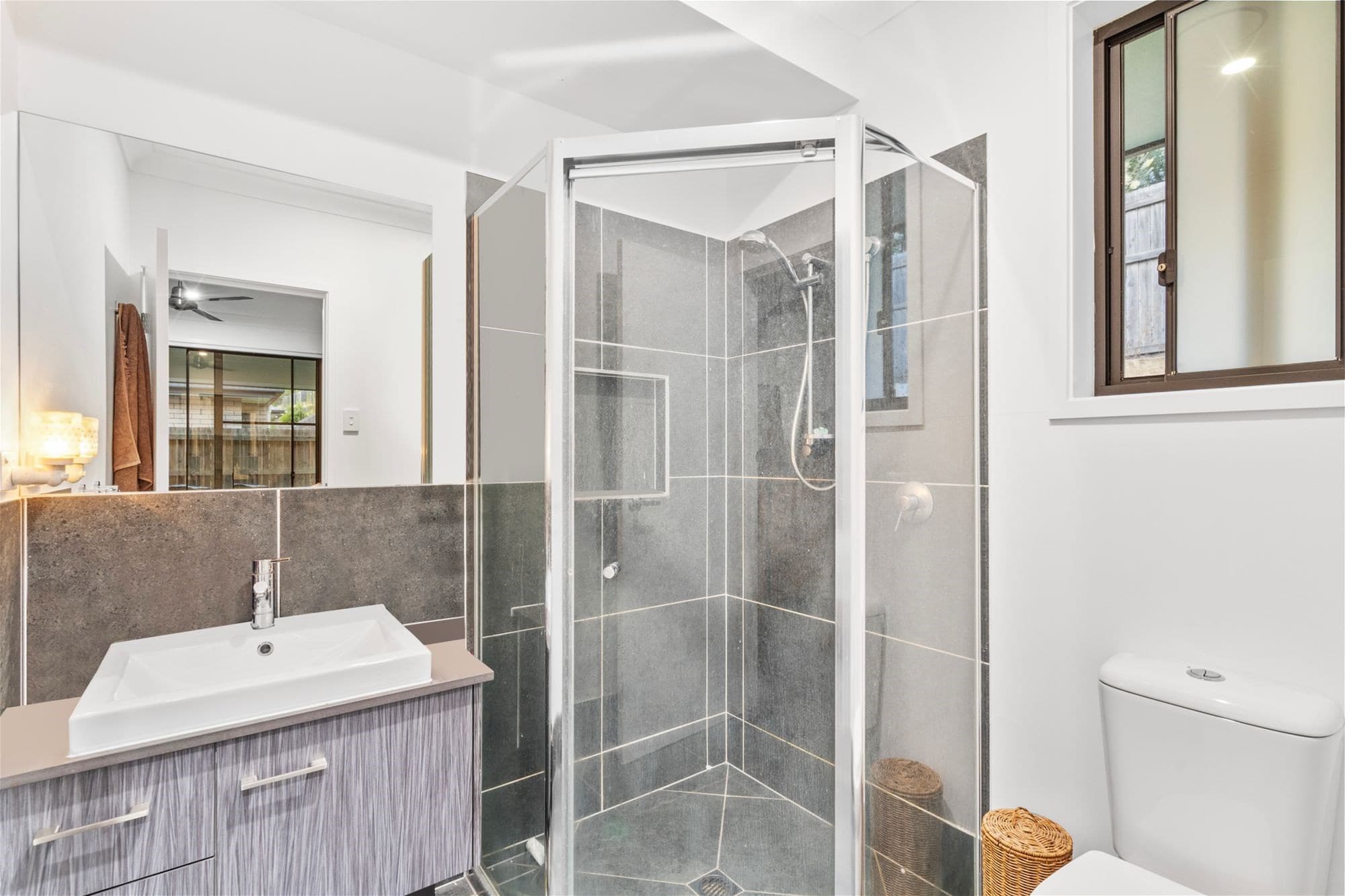 6 Samford Drive HOLMVIEW, QLD, Holmview - Thumbnail 4