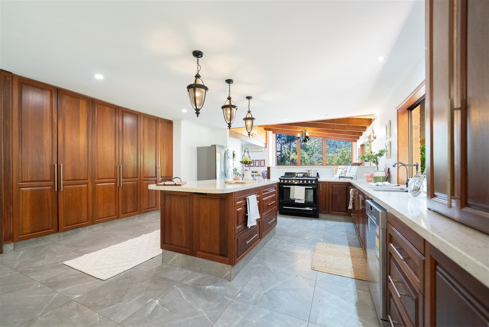 9 Ocola Court TAMBORINE MOUNTAIN, QLD, Tamborine Mountain - Thumbnail 5