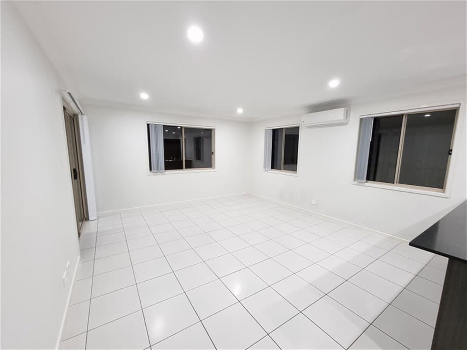 20  Mieka Crescent PIMPAMA, QLD, Pimpama - Thumbnail 4