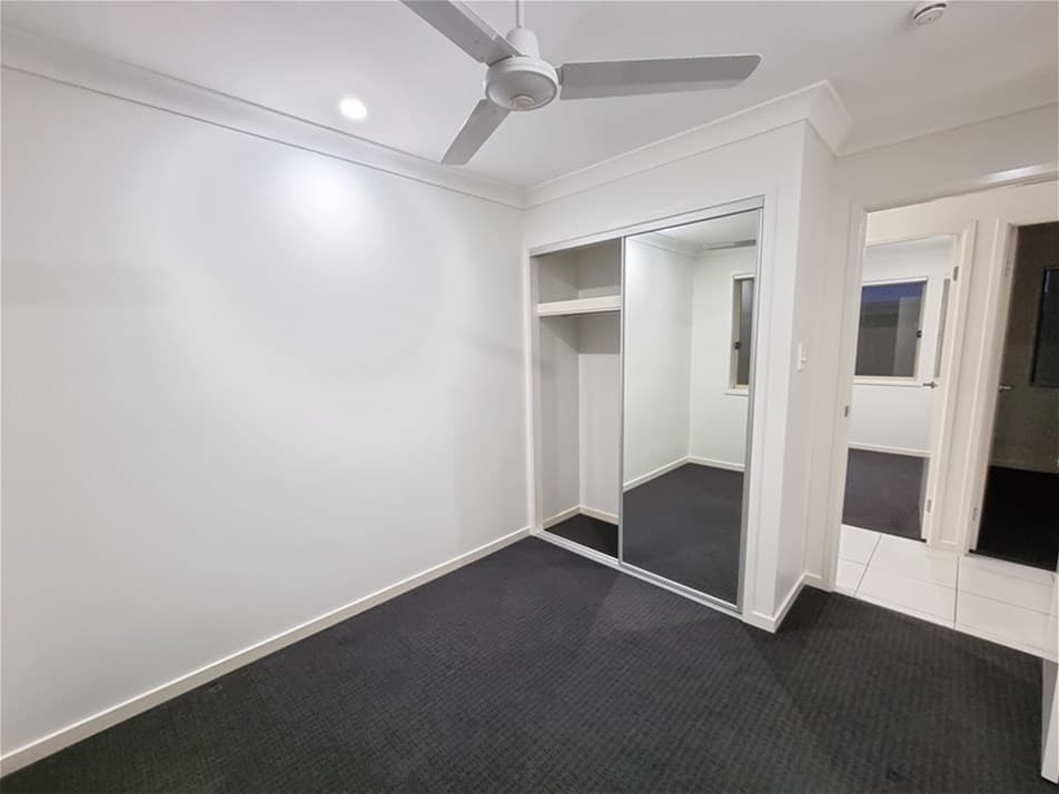 20  Mieka Crescent PIMPAMA, QLD, Pimpama - Thumbnail 8