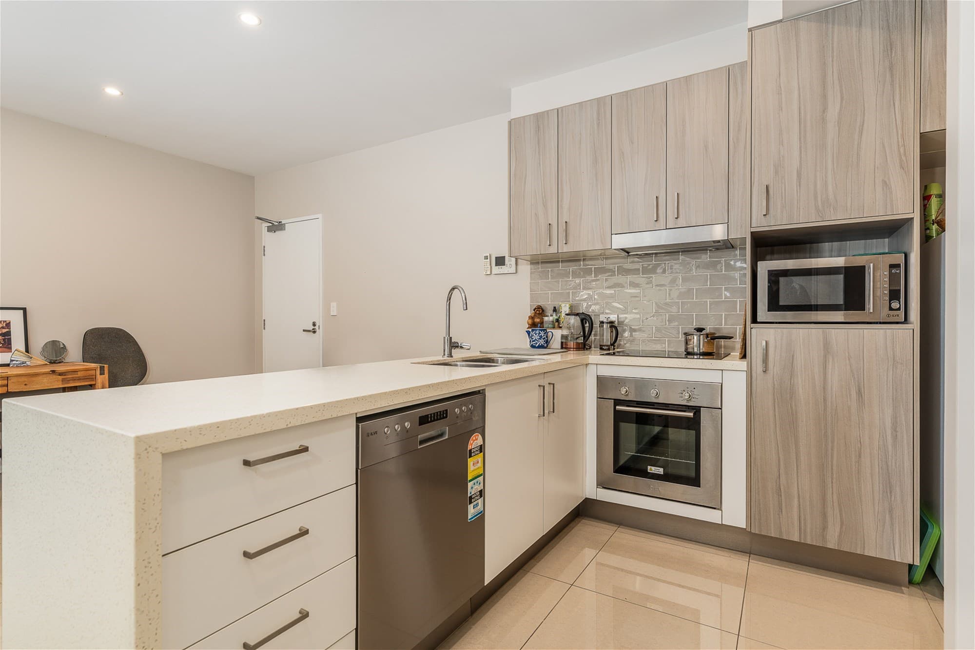 5/63 Ludwick Street CANNON HILL, QLD, Cannon Hill - Thumbnail 3
