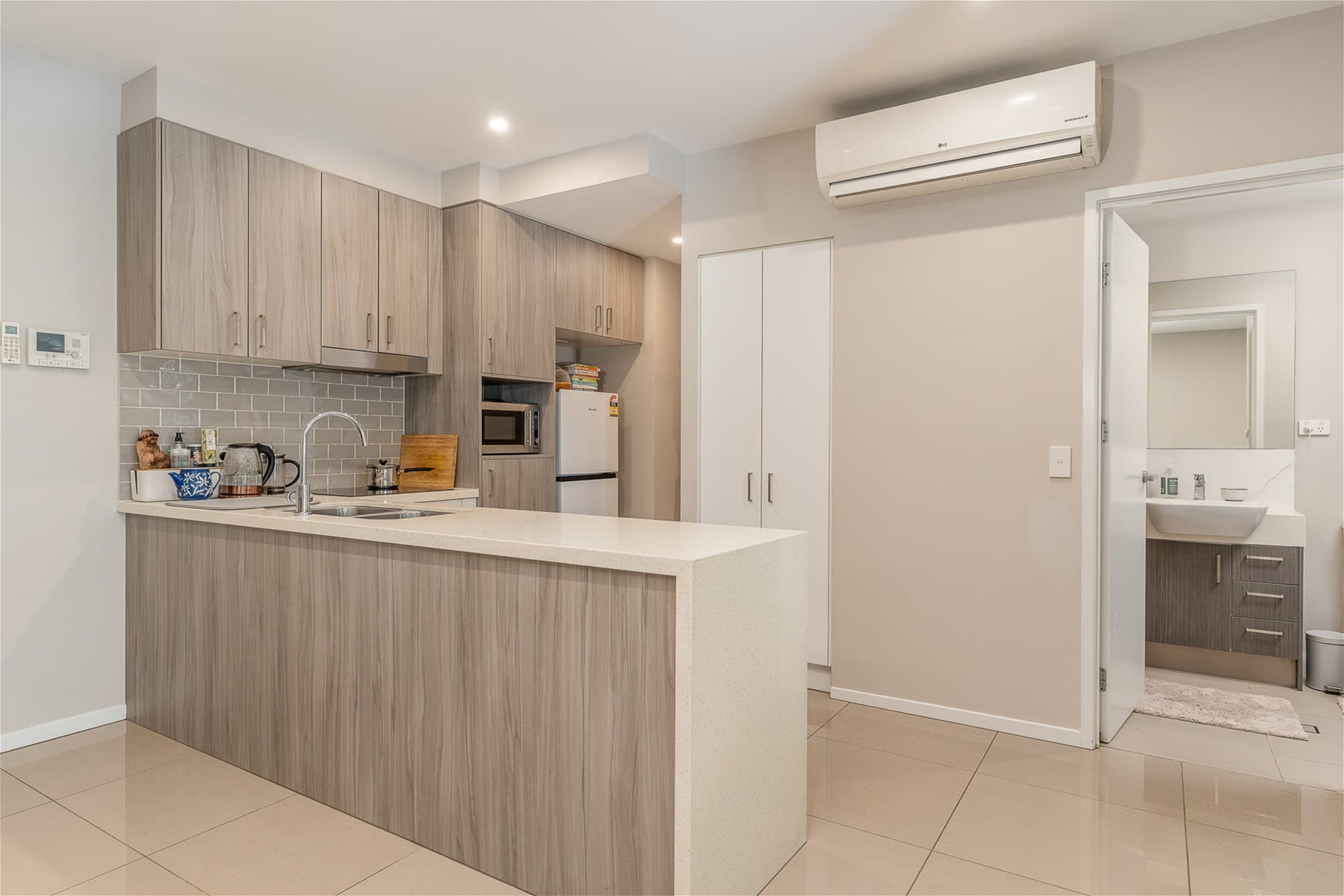5/63 Ludwick Street CANNON HILL, QLD, Cannon Hill - Thumbnail 4