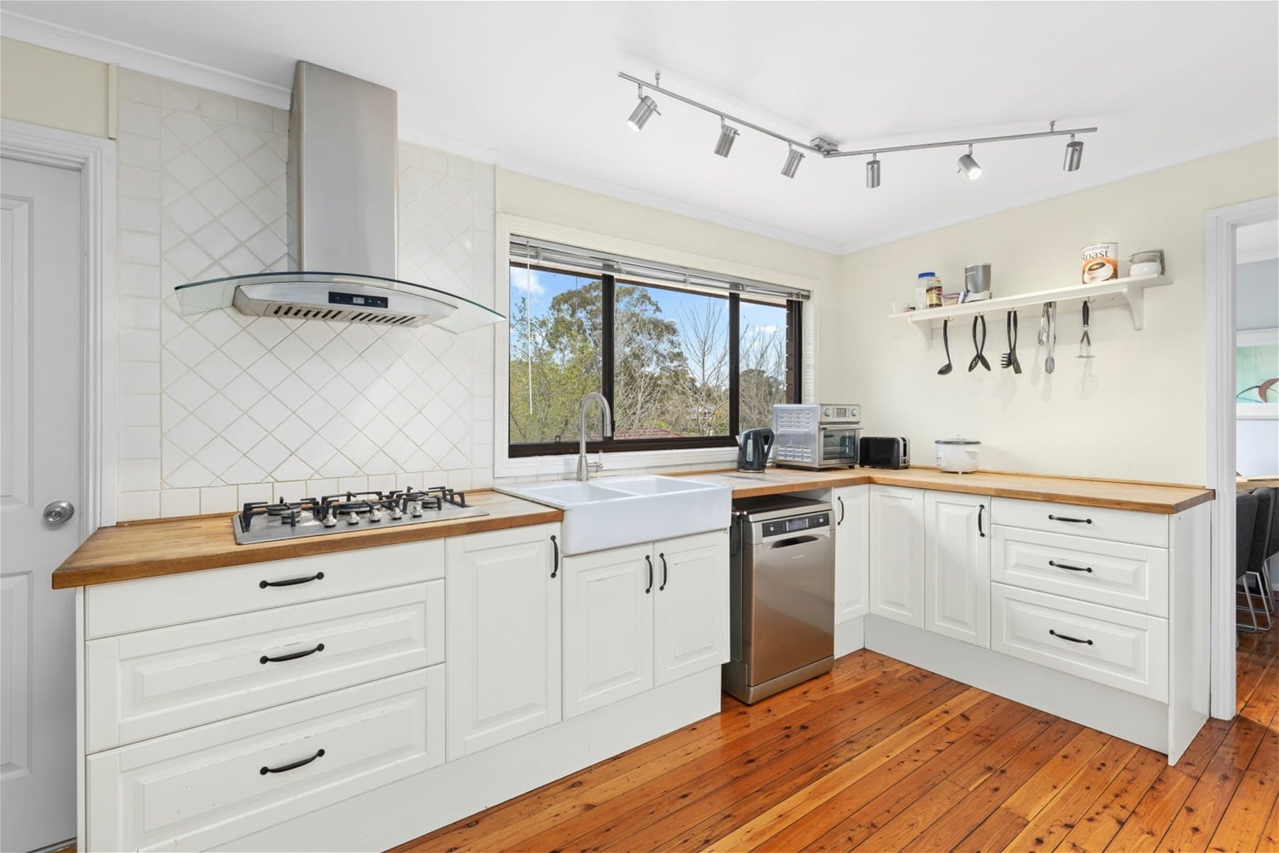 4 Boz Place AMBARVALE, NSW, Ambarvale - Thumbnail 2