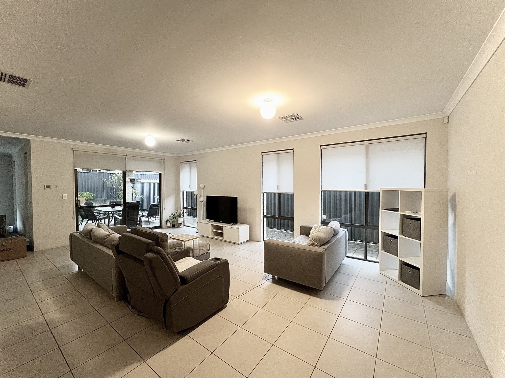 27 Wattleseed Avenue TREEBY, WA, Treeby - Thumbnail 2
