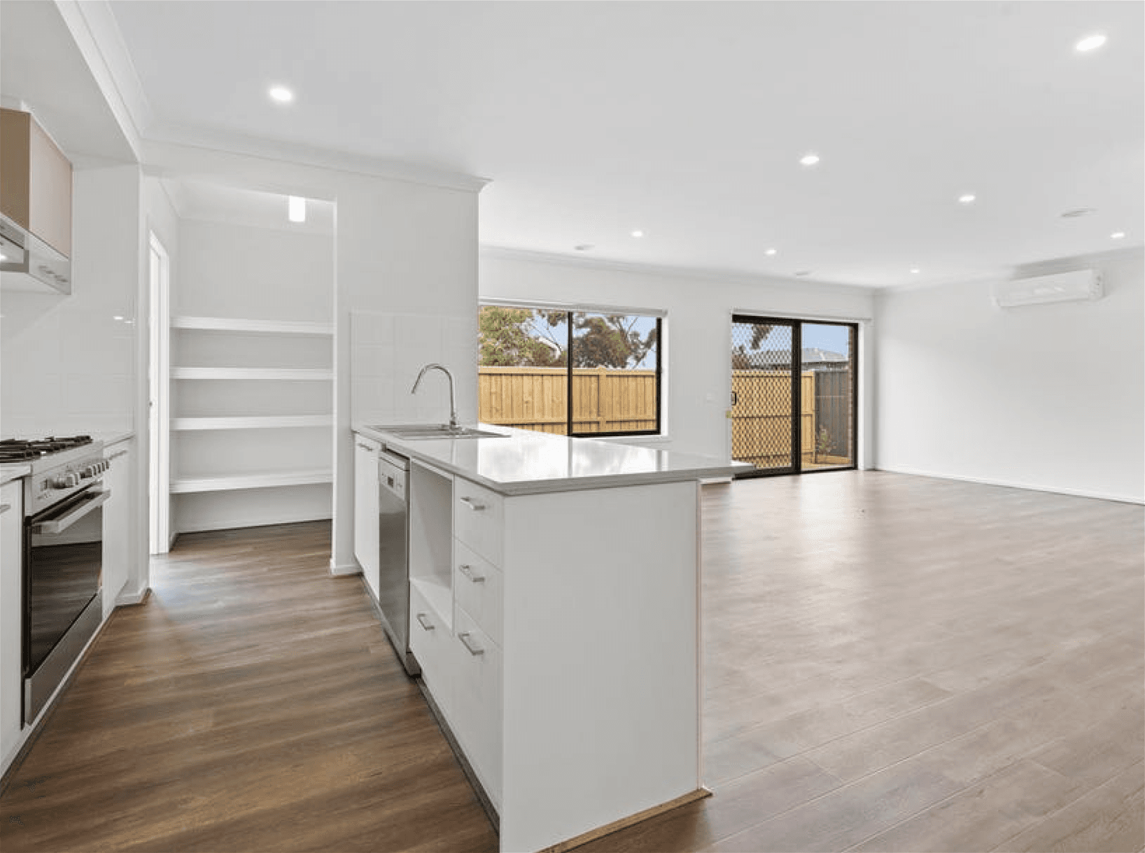 26  Wolfson Street TARNEIT, VIC, Tarneit - Thumbnail 2