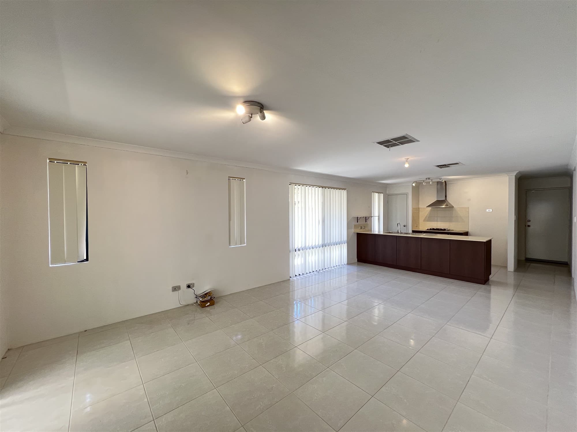 5.72kw Solar-Powered Family Home
                                
                                    90 Panozza Circle MADDINGTON WA, 90 Panozza Circle Maddington - Thumbnail 3